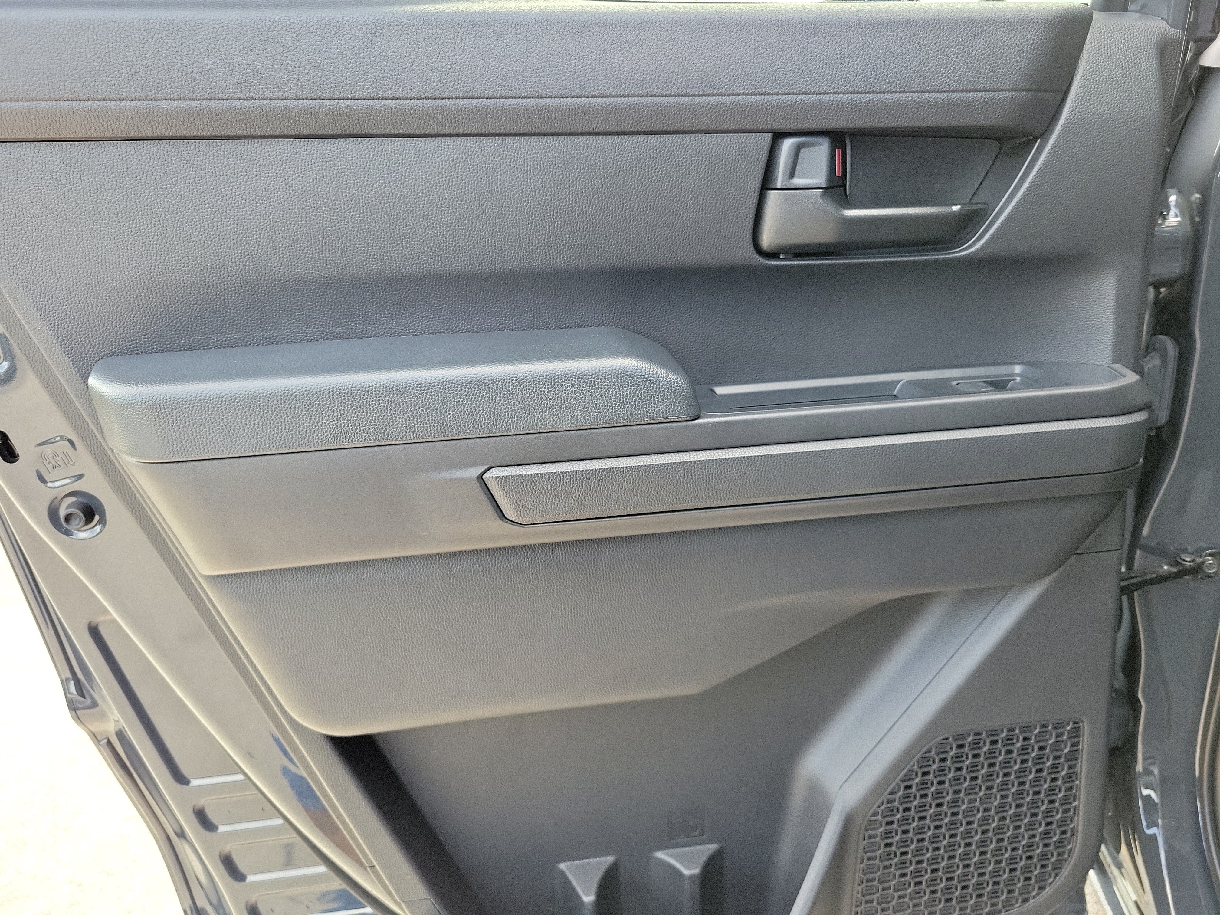 2025 Toyota Tacoma 2WD SR5