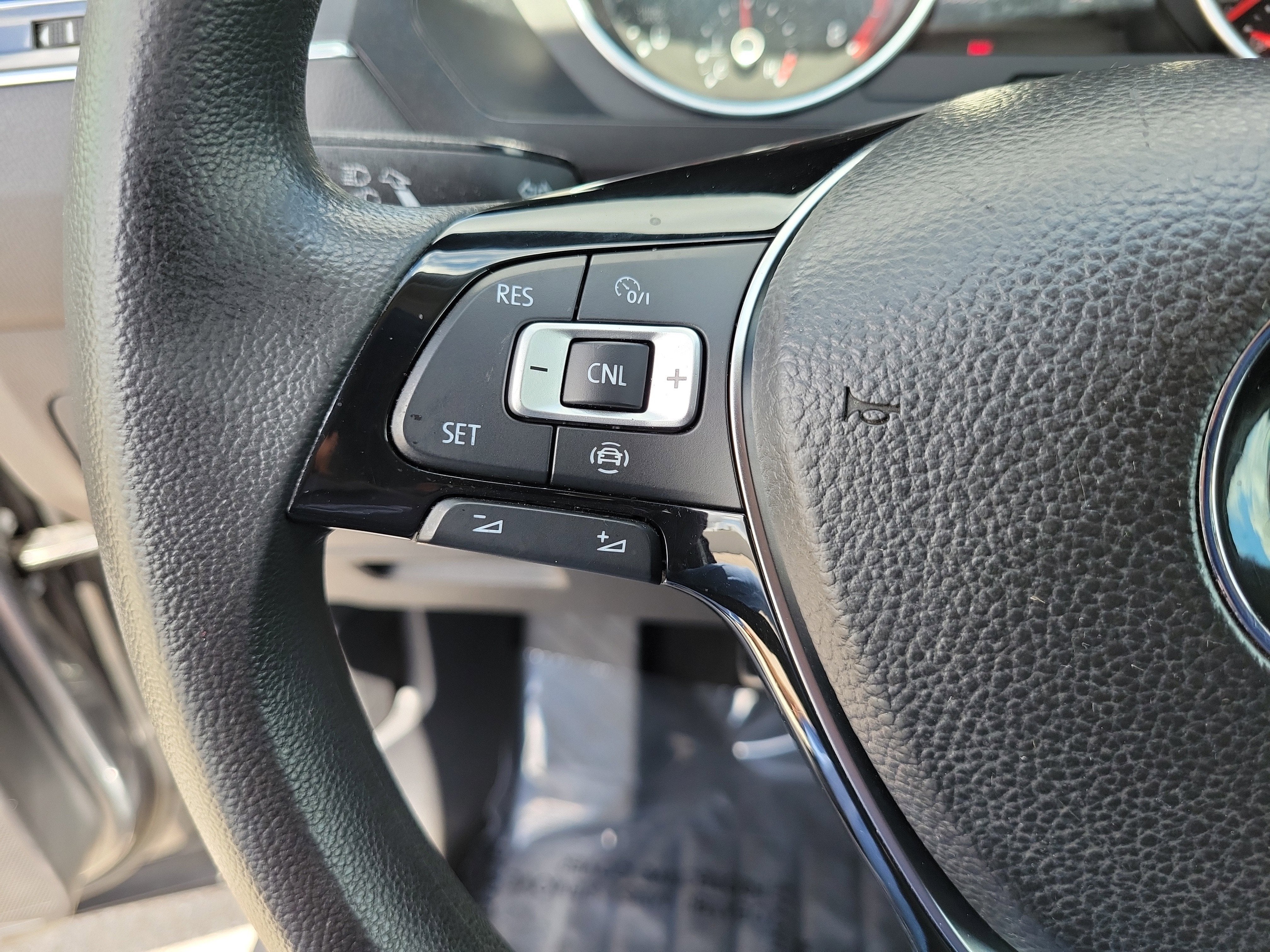 2019 Volkswagen Tiguan S
