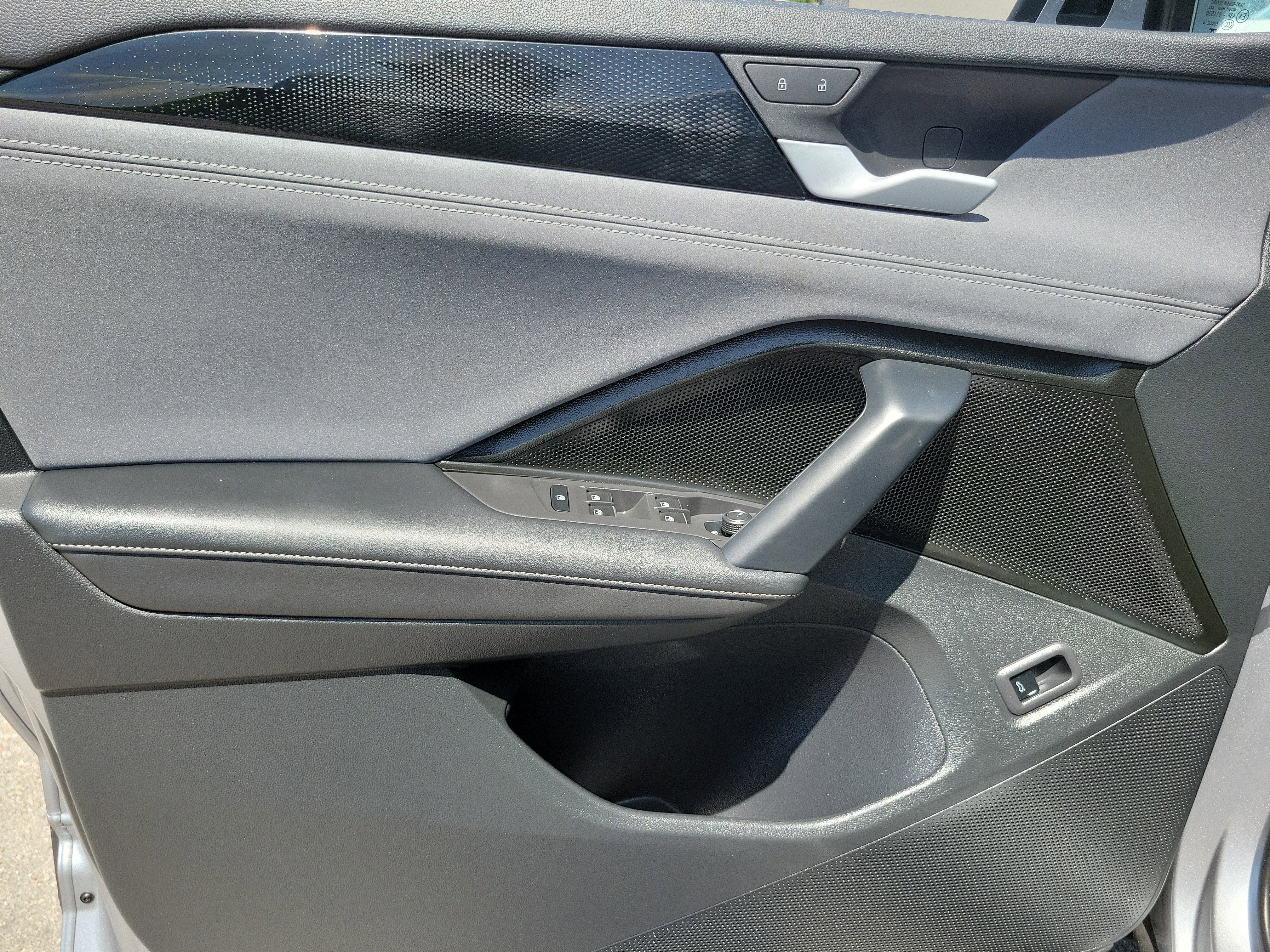 2025 Volkswagen Tiguan SE