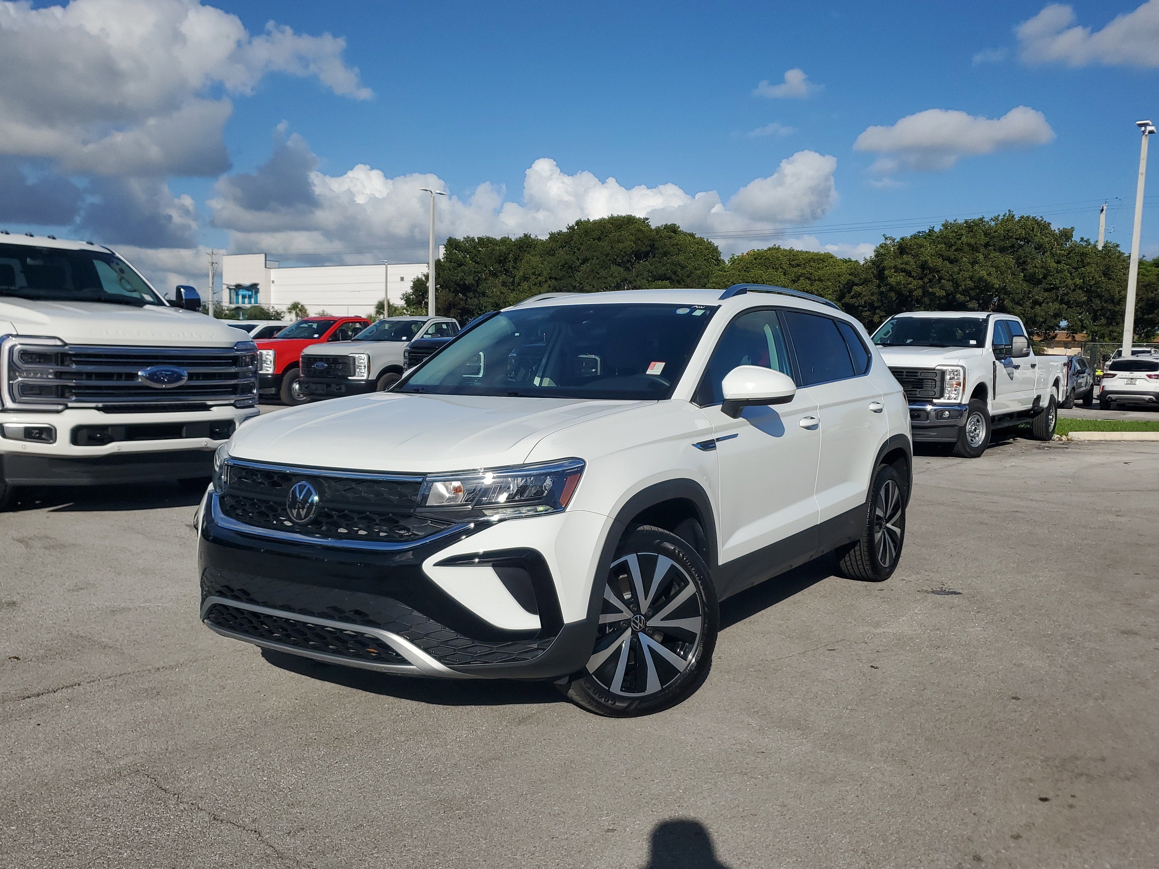 2024 Volkswagen Taos SE