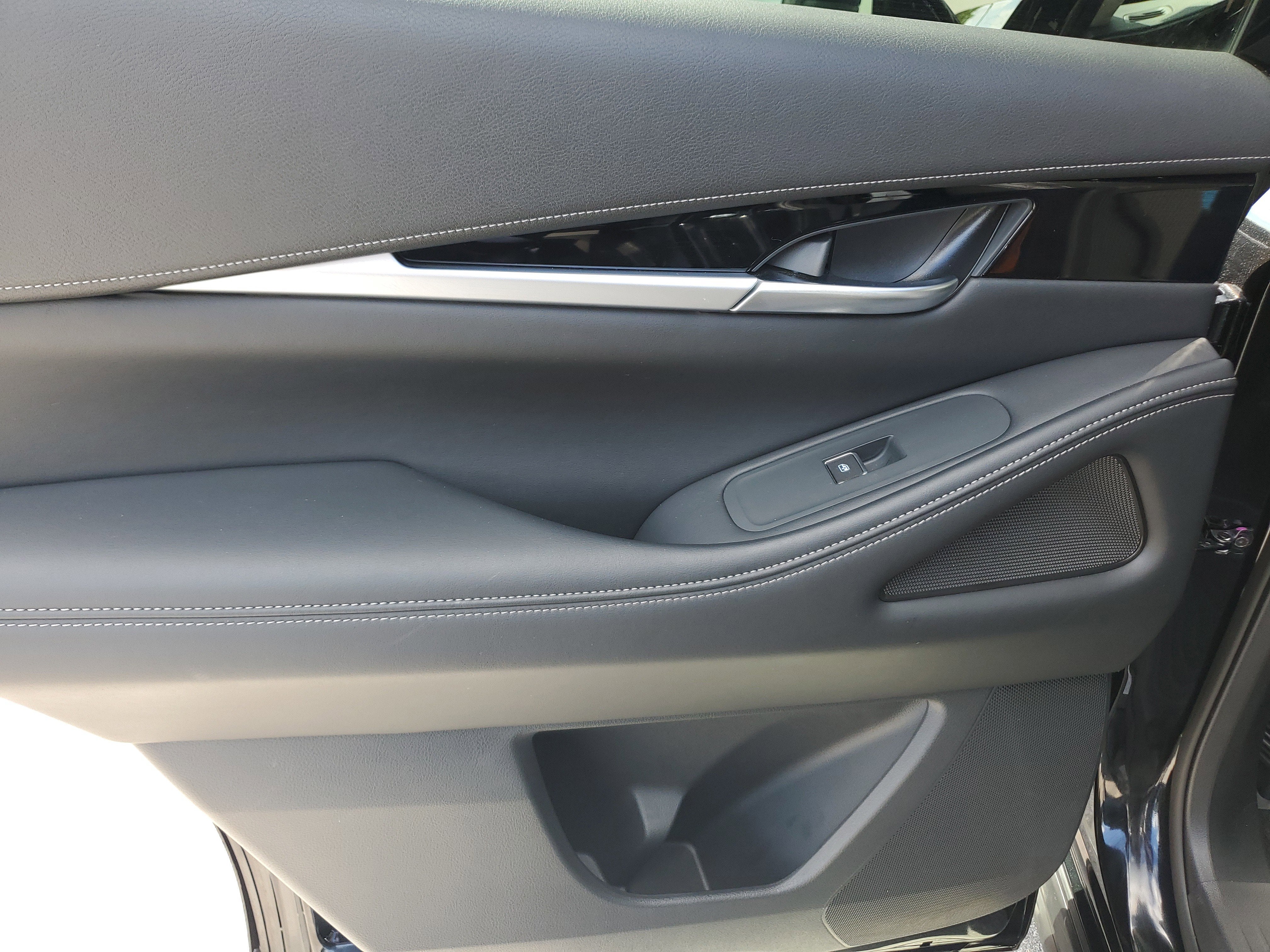 2025 INFINITI QX60 PURE