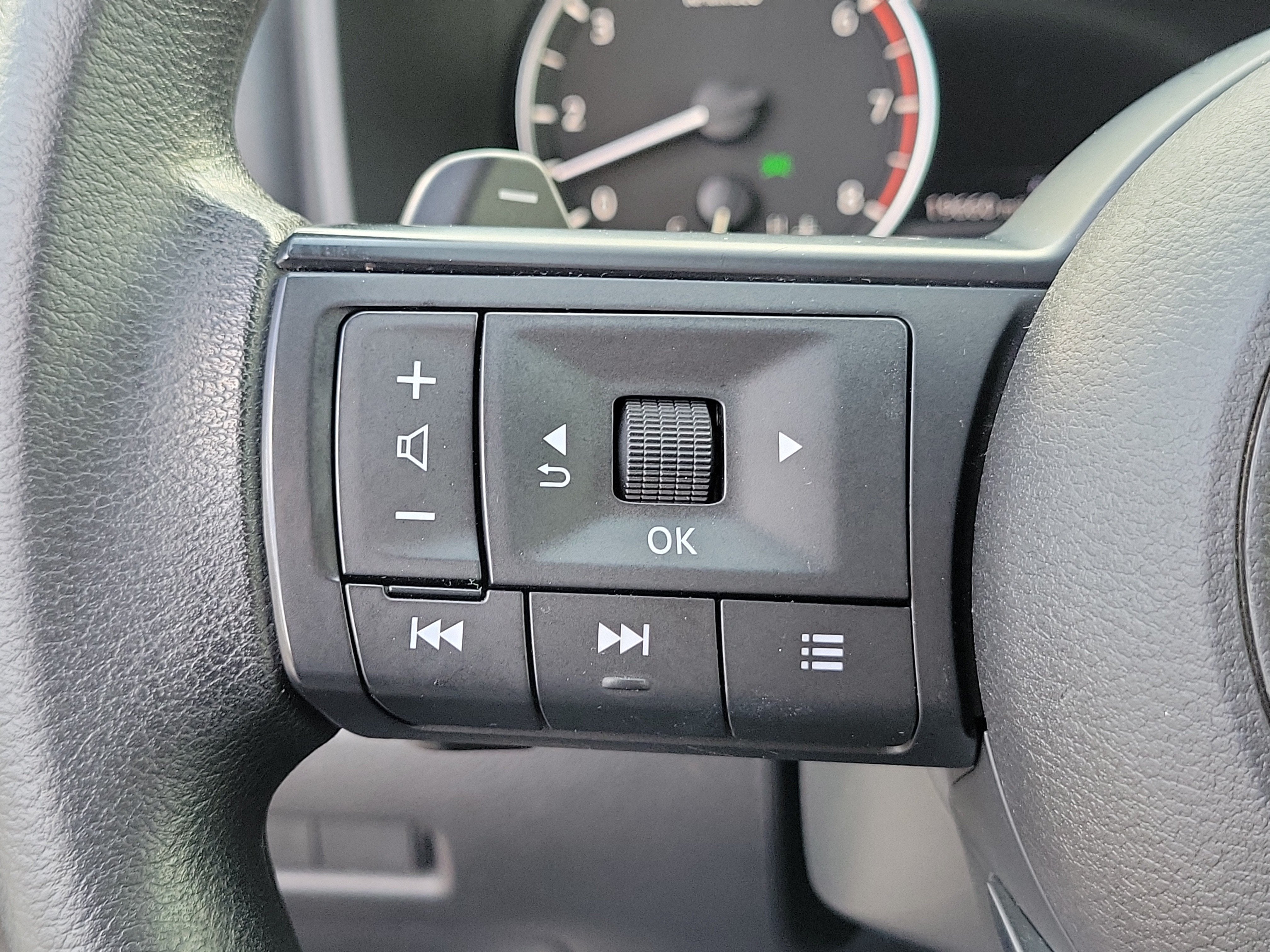 2023 Nissan Rogue S 4WD