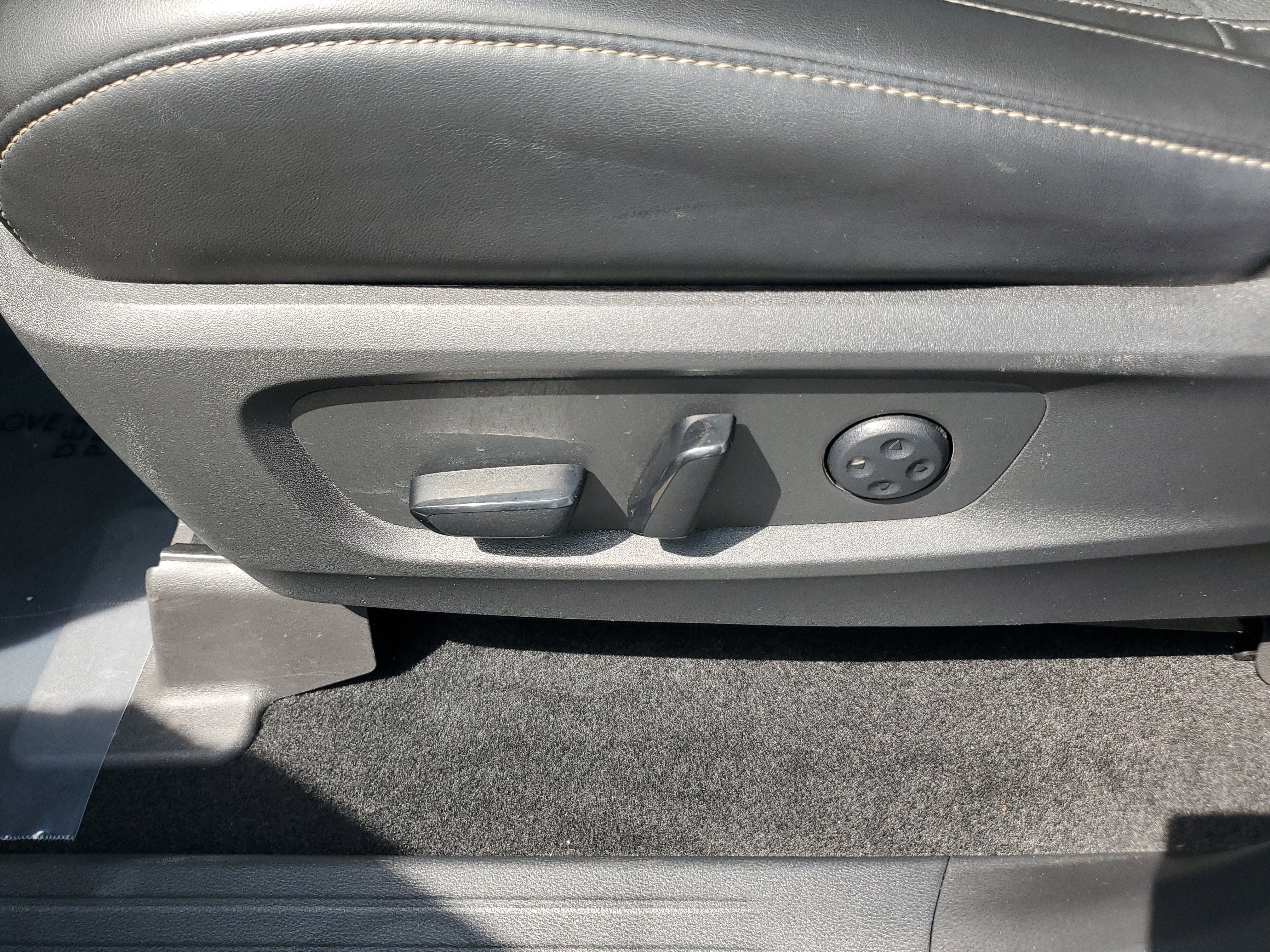 2022 INFINITI QX60 LUXE