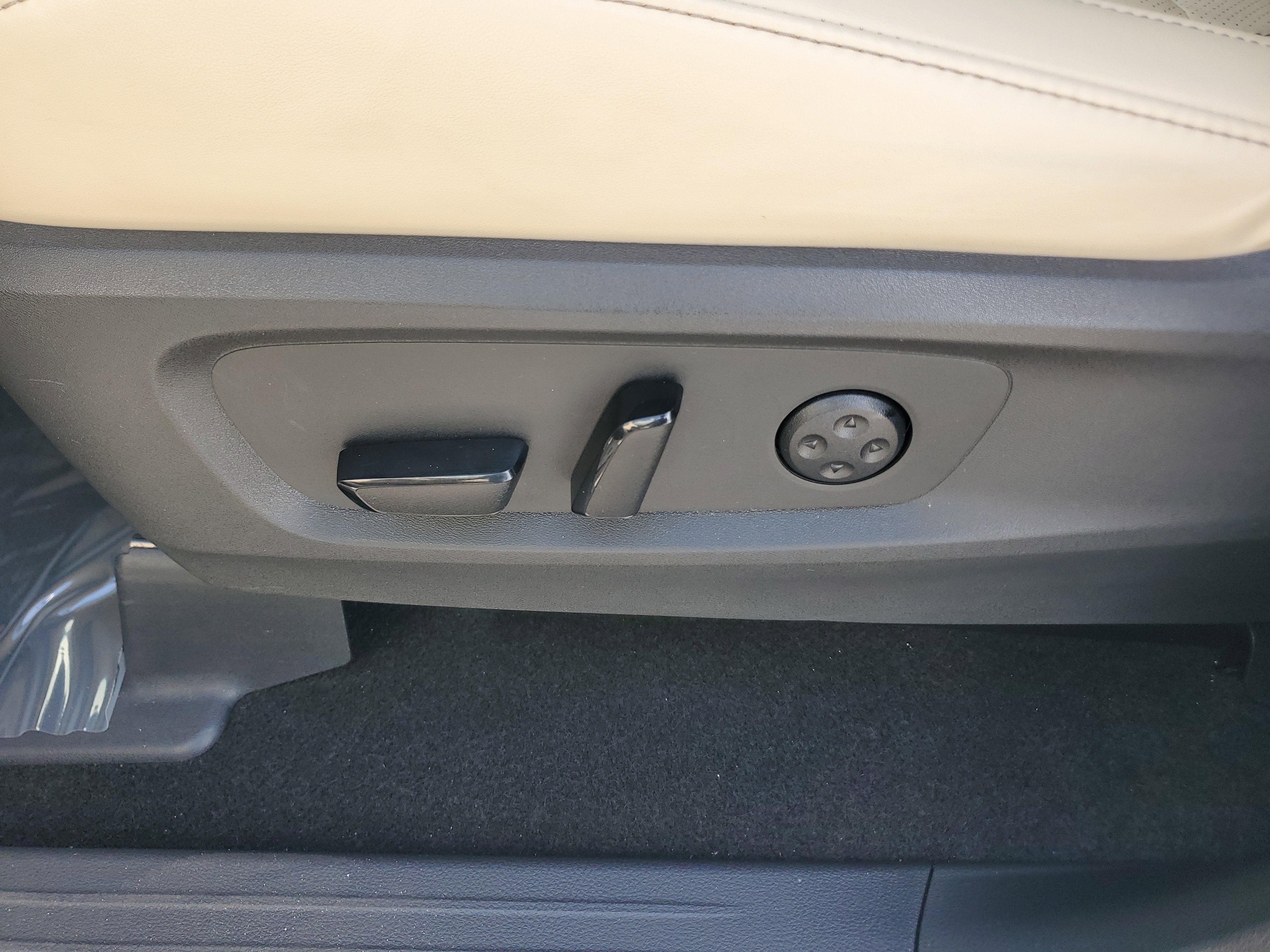 2023 INFINITI QX60 LUXE 4WD