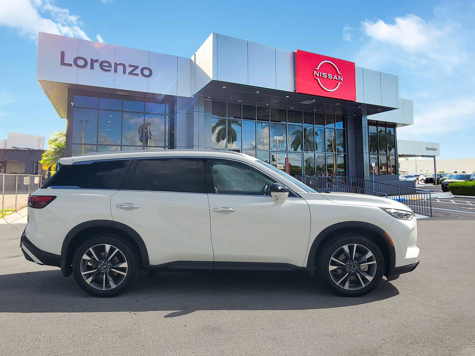 2023 INFINITI QX60 LUXE 4WD