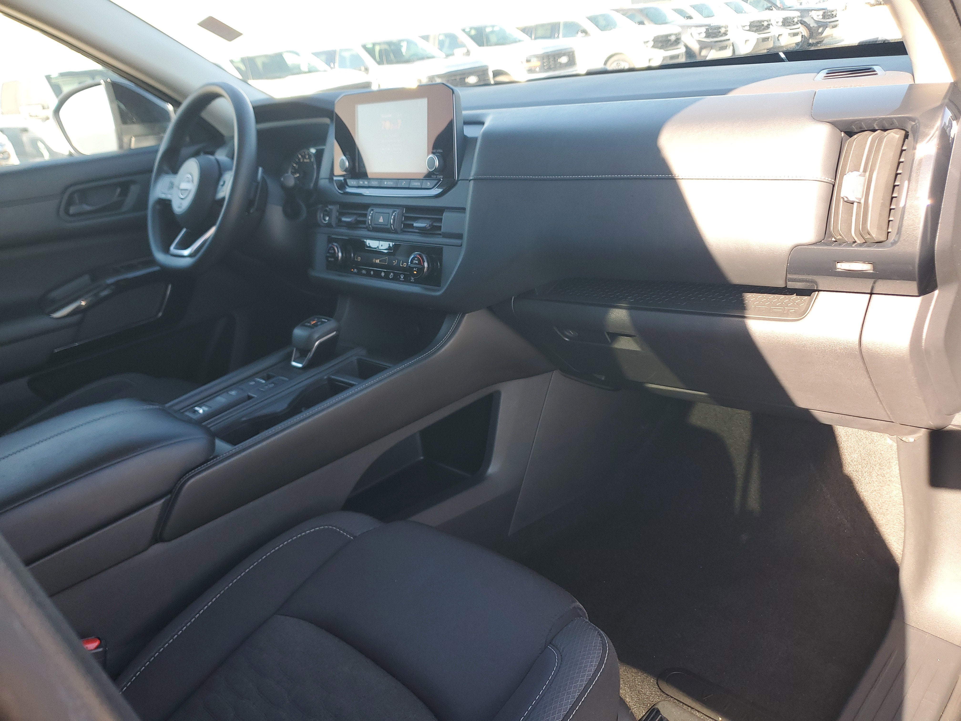 2023 Nissan Pathfinder S