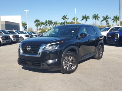 2023 Nissan Pathfinder S