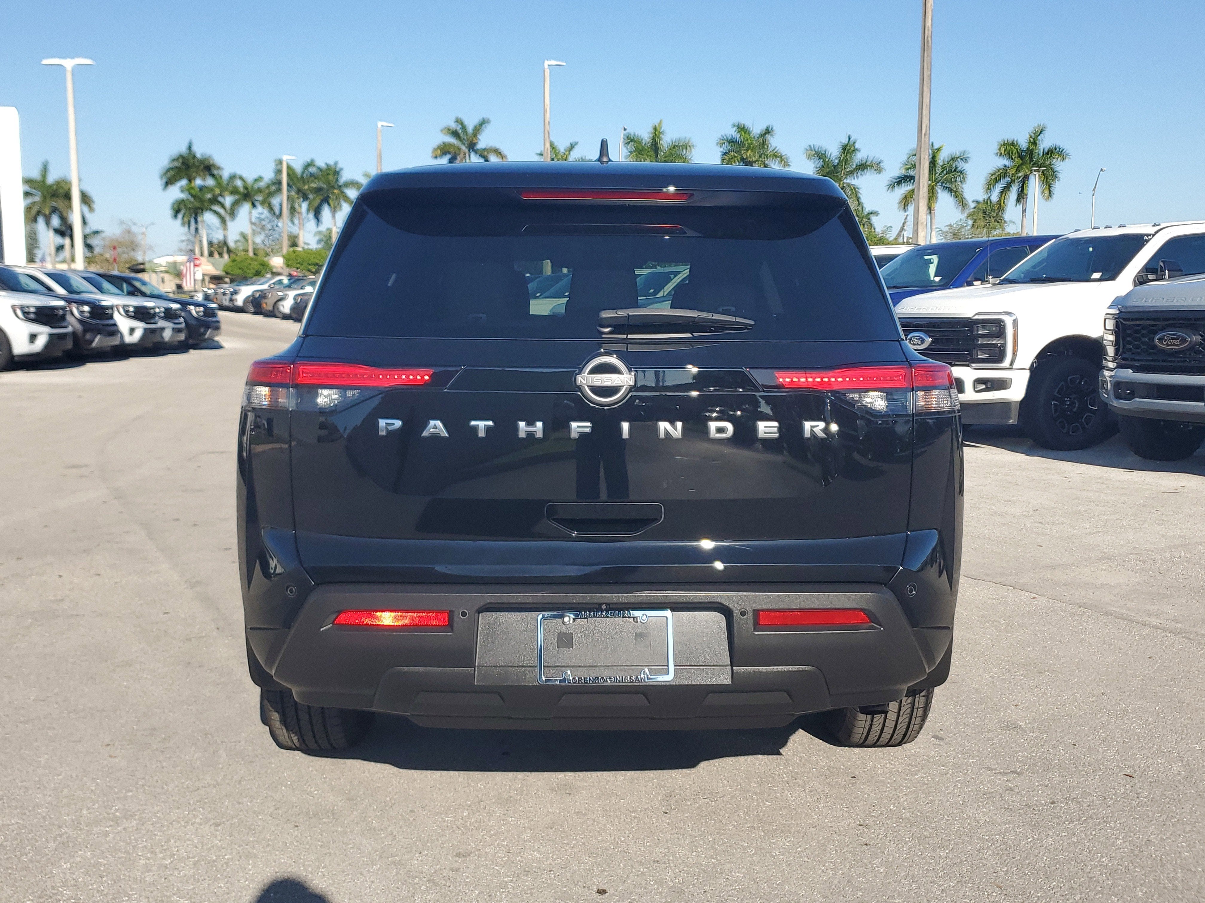 2023 Nissan Pathfinder S