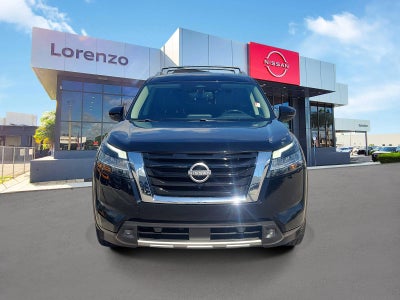 2022 Nissan Pathfinder SL