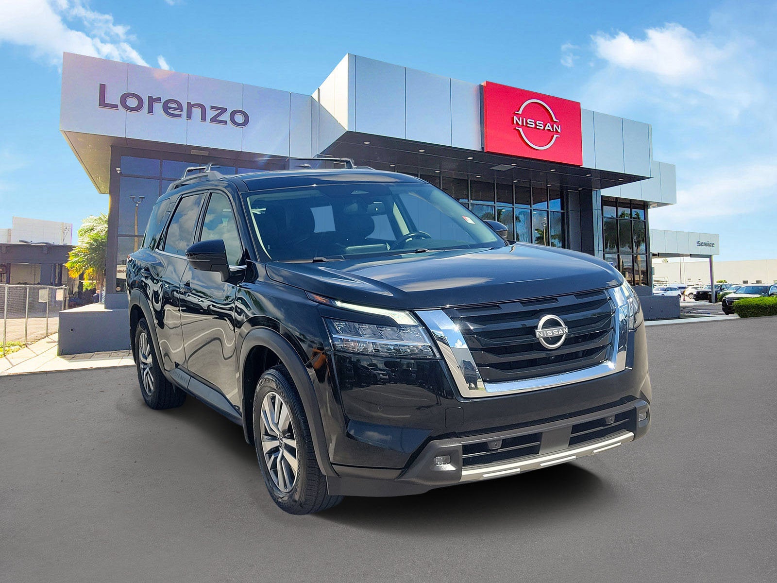 2022 Nissan Pathfinder SL