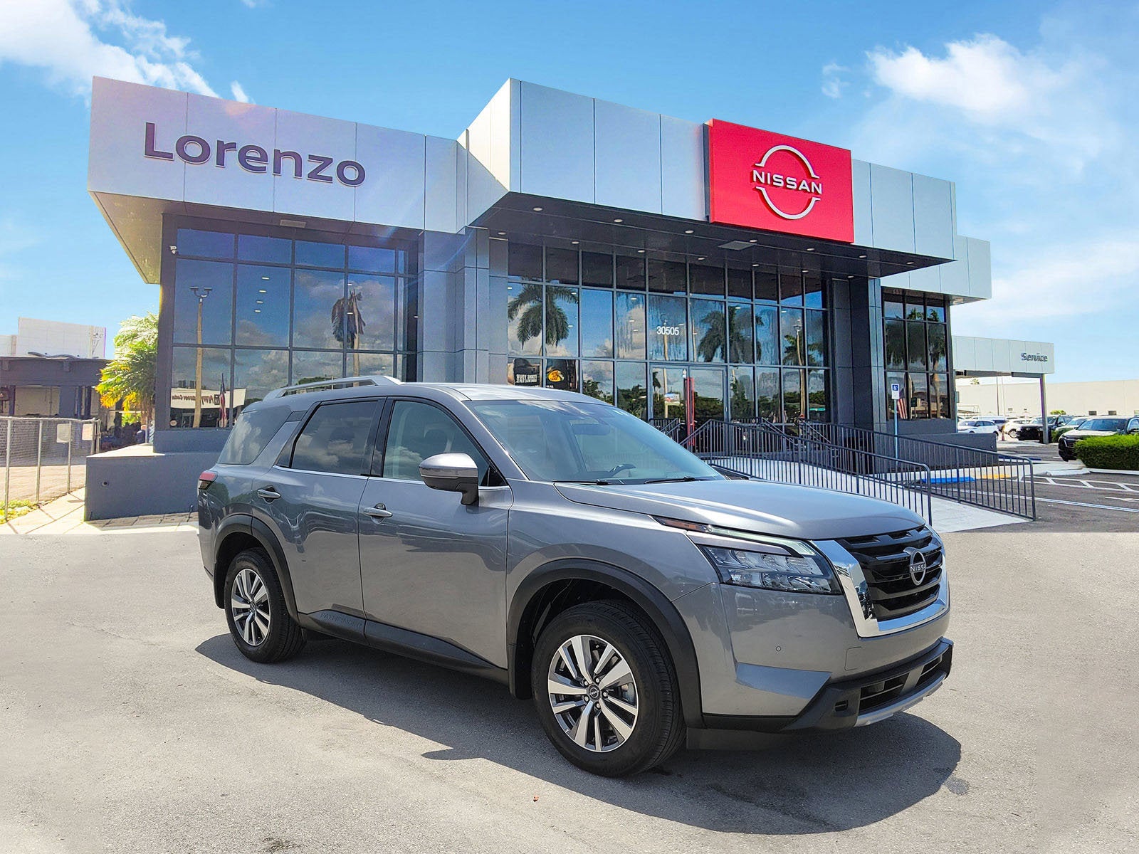 2025 Nissan Pathfinder SL