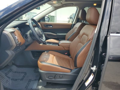 2024 Nissan Pathfinder Platinum