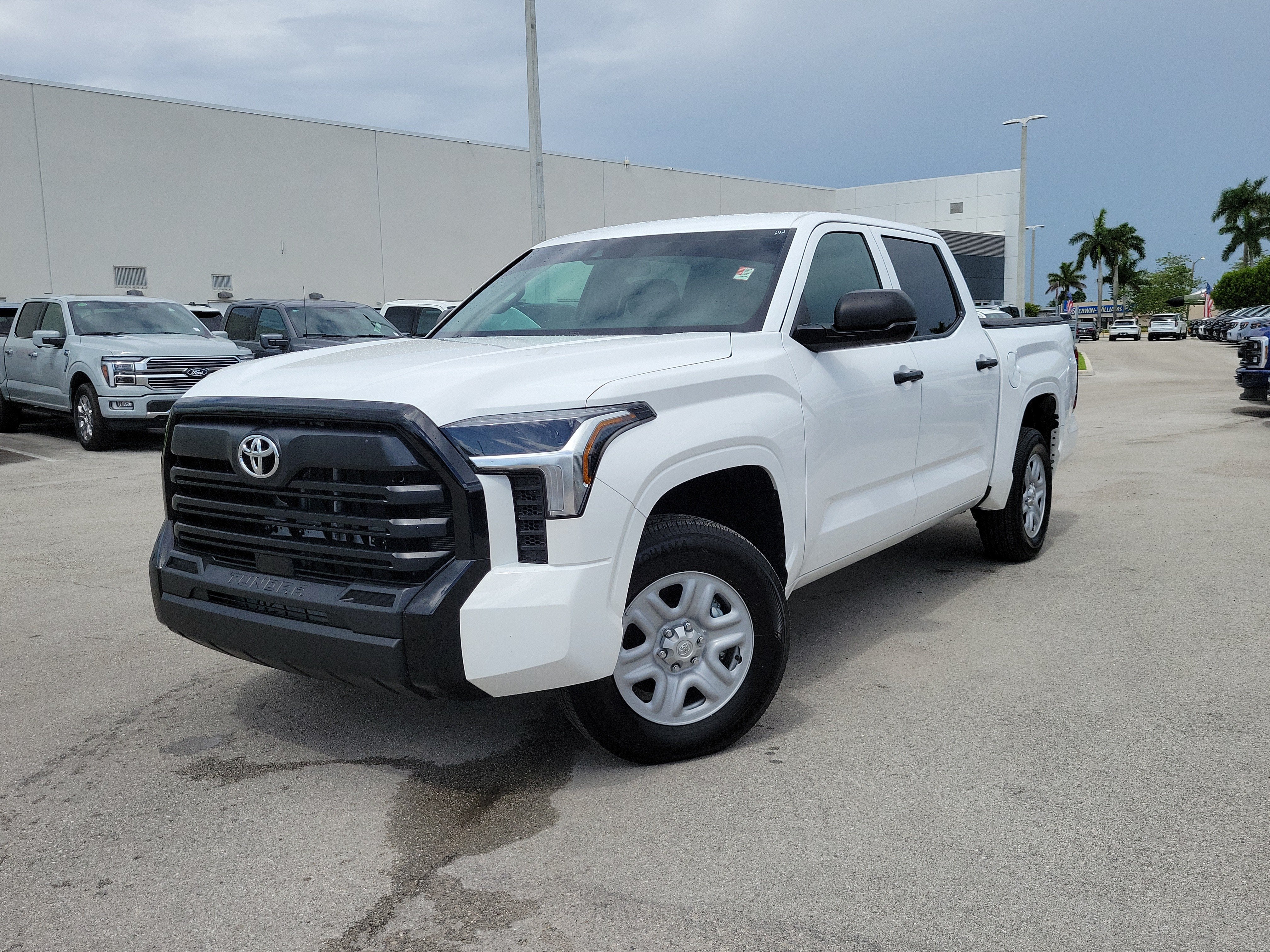2026 Toyota Tundra 4WD SR 4WD