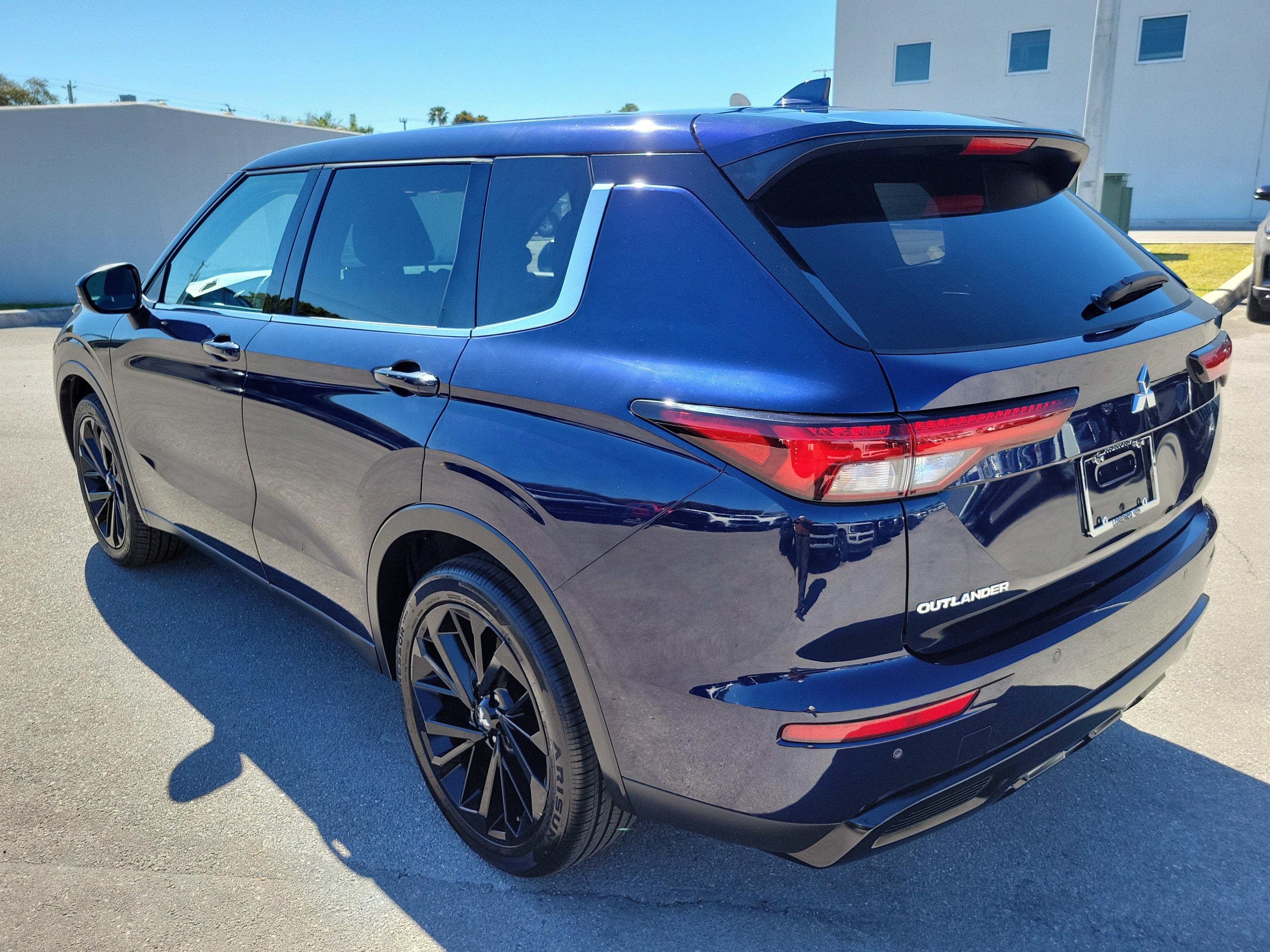 2022 Mitsubishi Outlander SE
