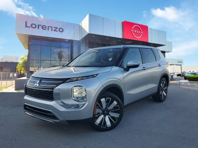 2025 Mitsubishi Outlander SE