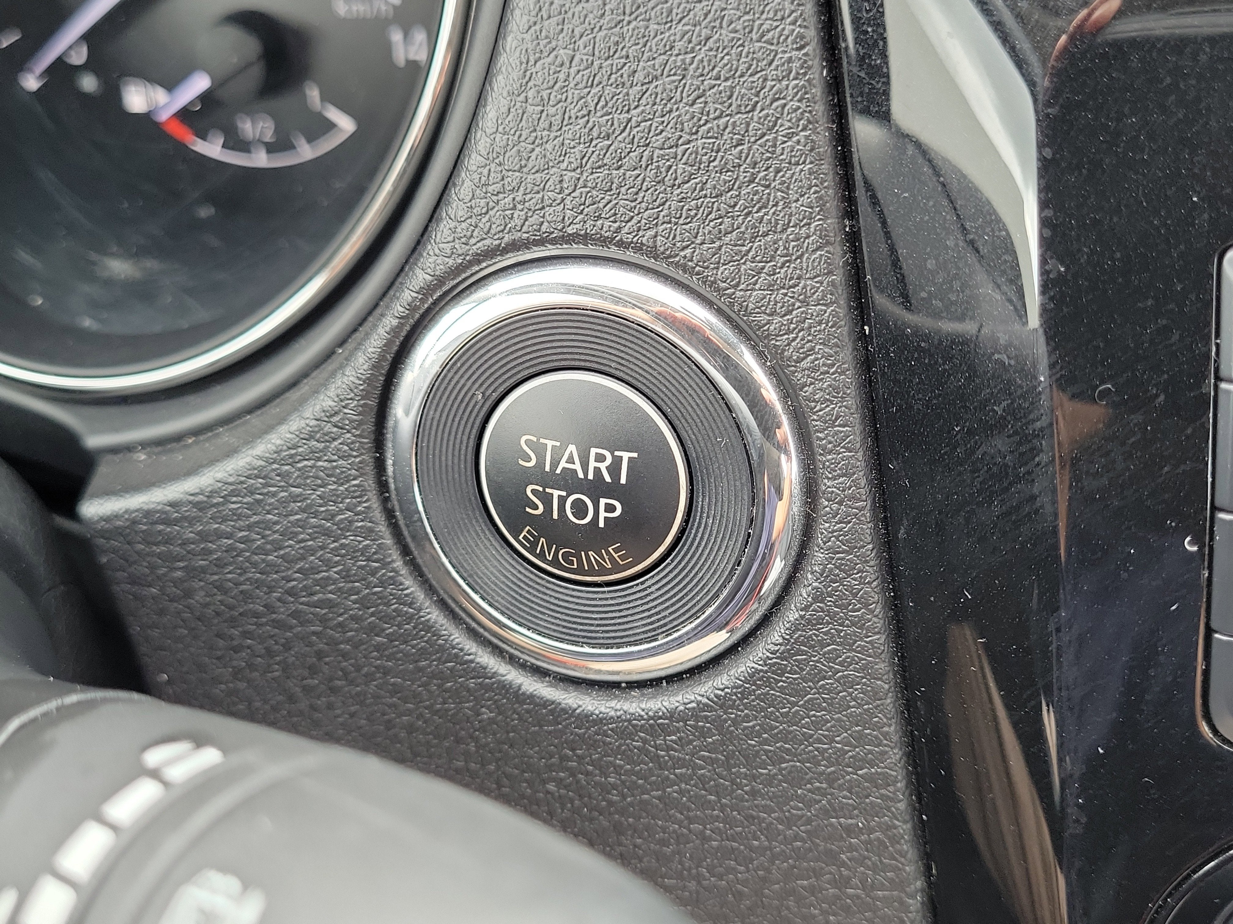 2022 Nissan Rogue Sport SL 4WD