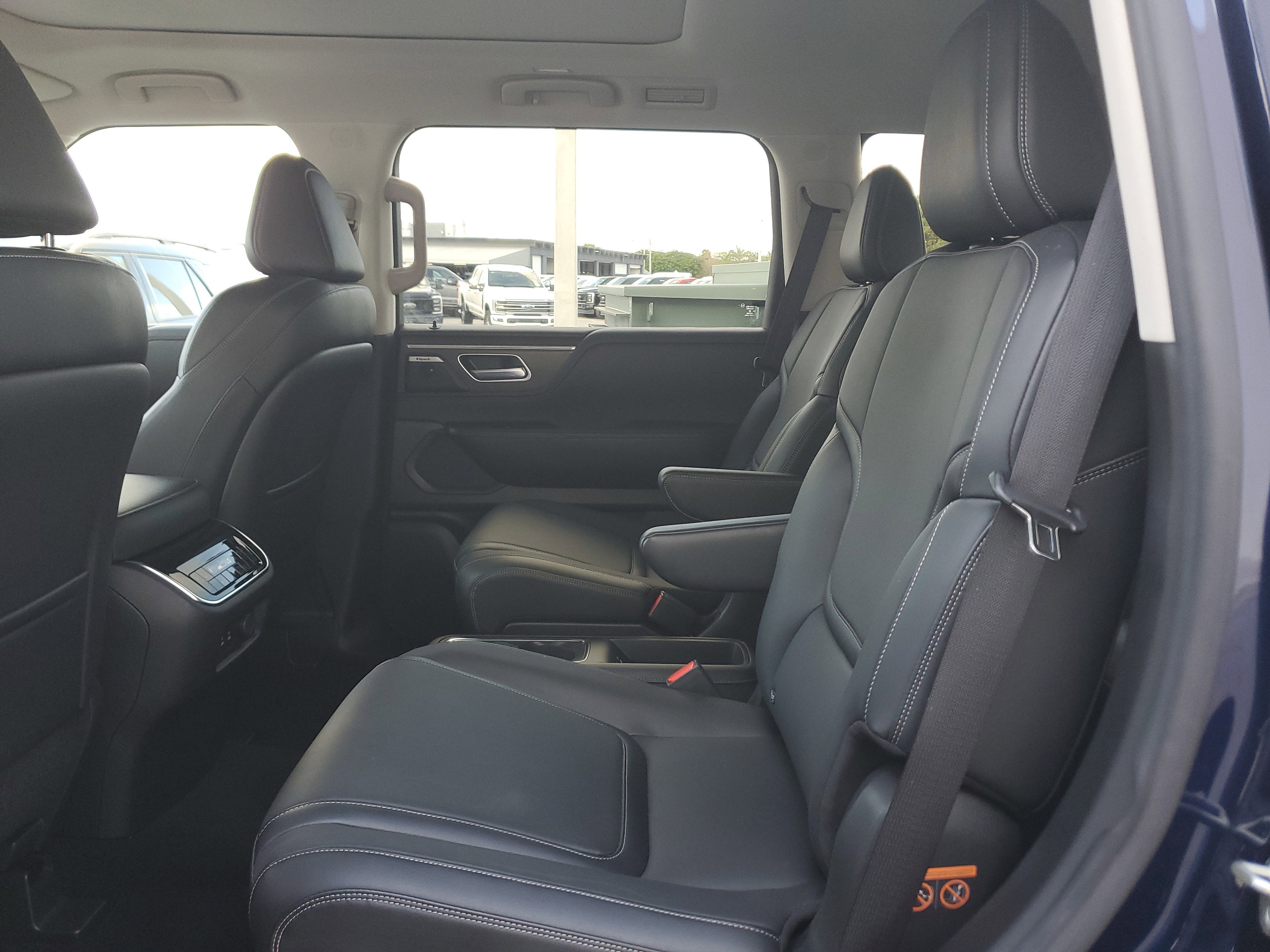 2025 INFINITI QX80 PURE