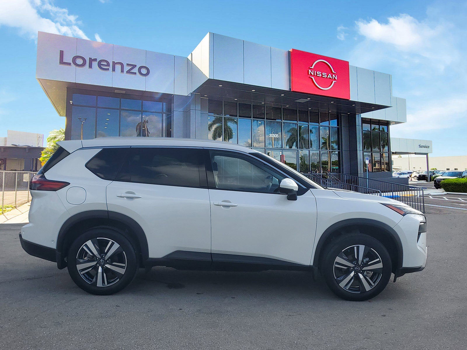2025 Nissan Rogue SL