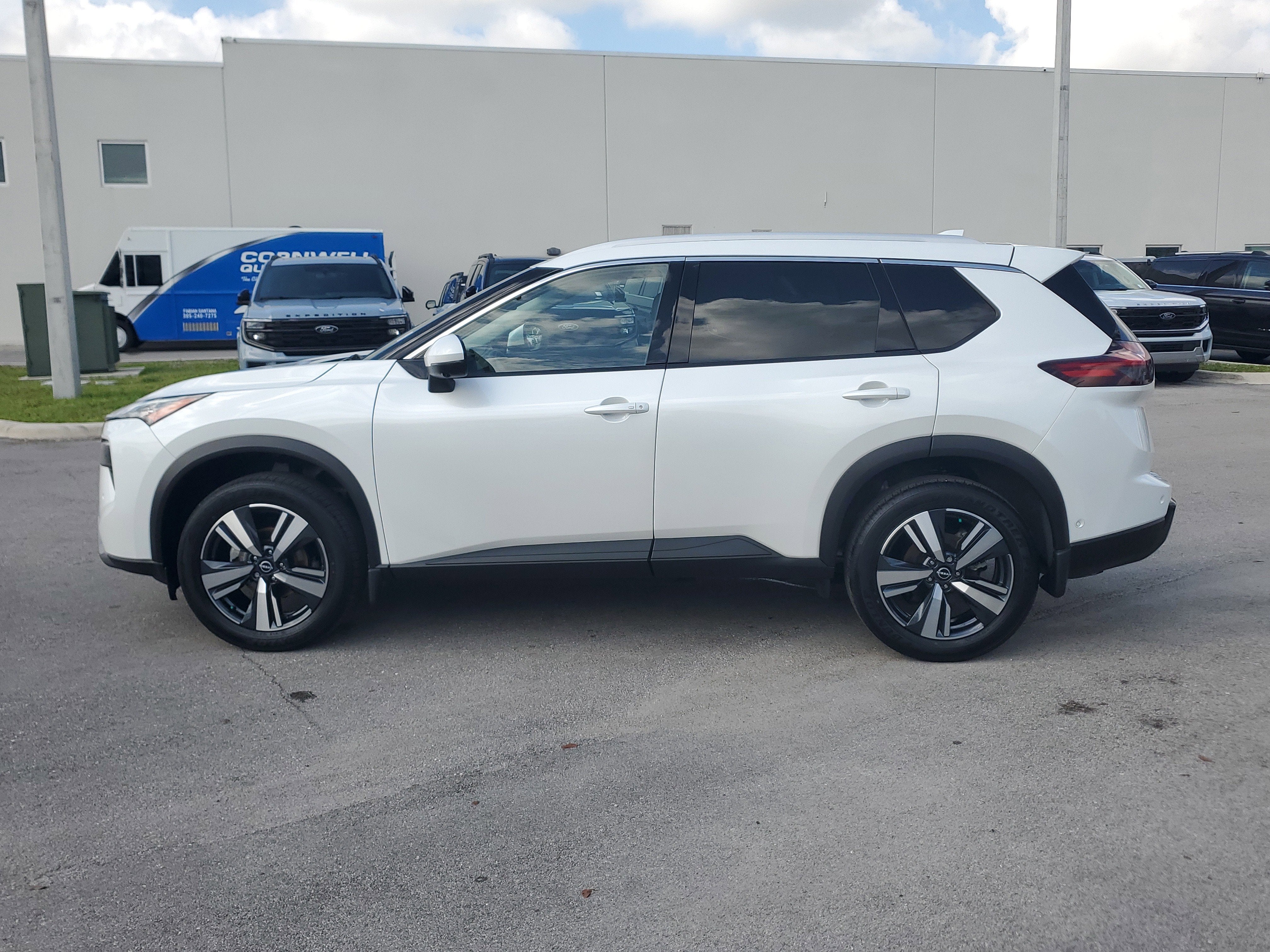 2025 Nissan Rogue SL