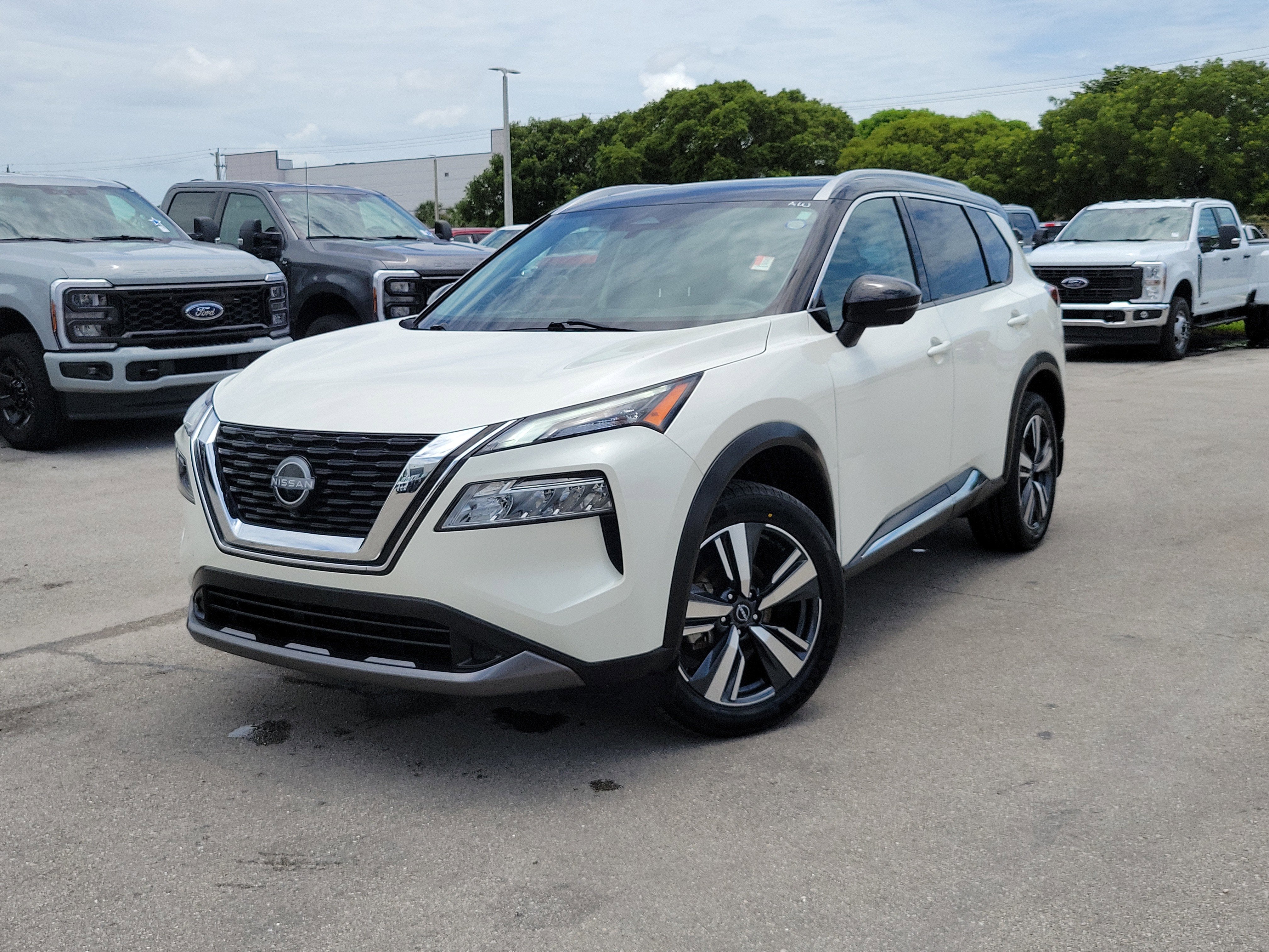 2023 Nissan Rogue SL 4WD