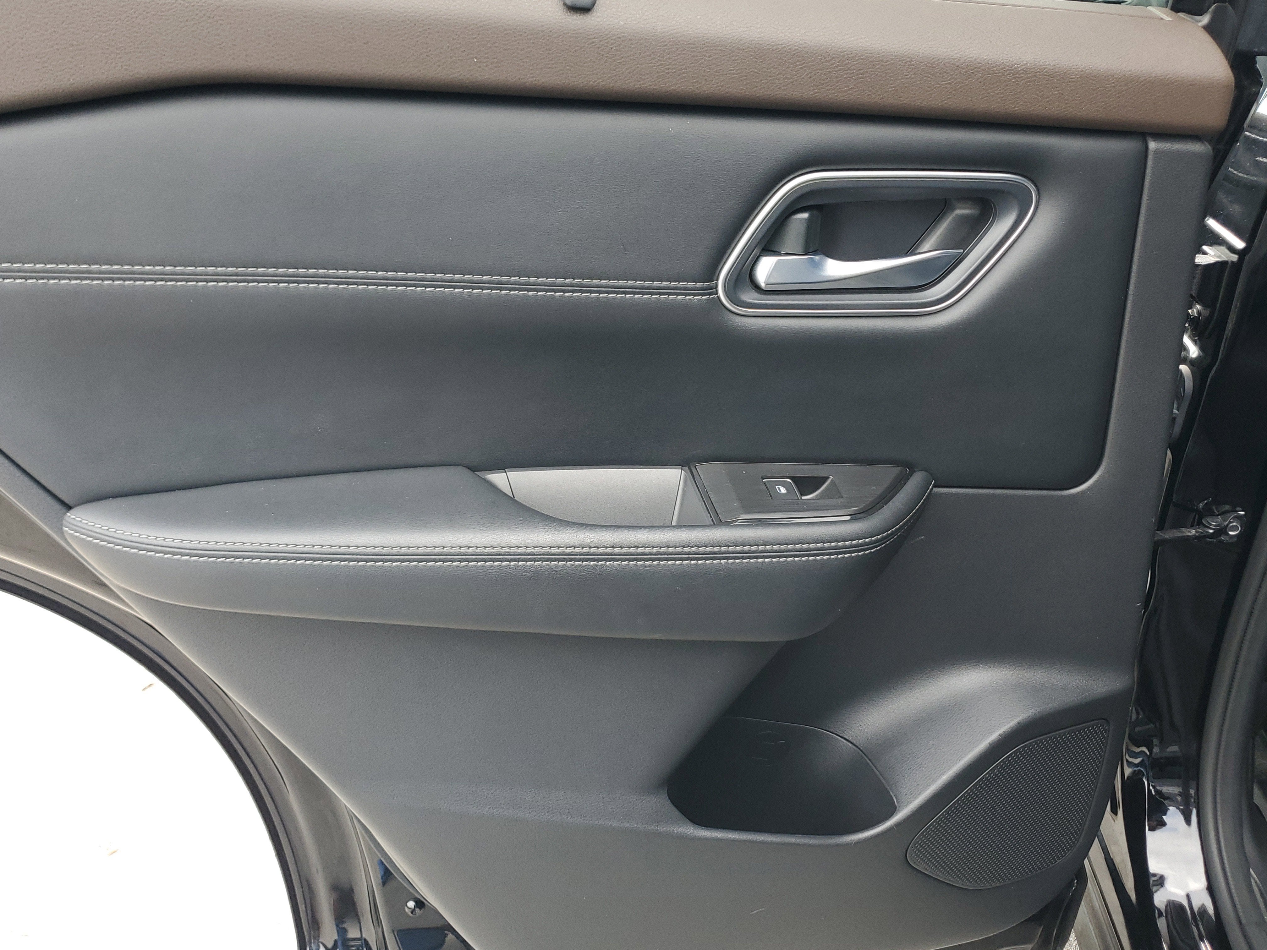 2023 Nissan Rogue Platinum 4WD