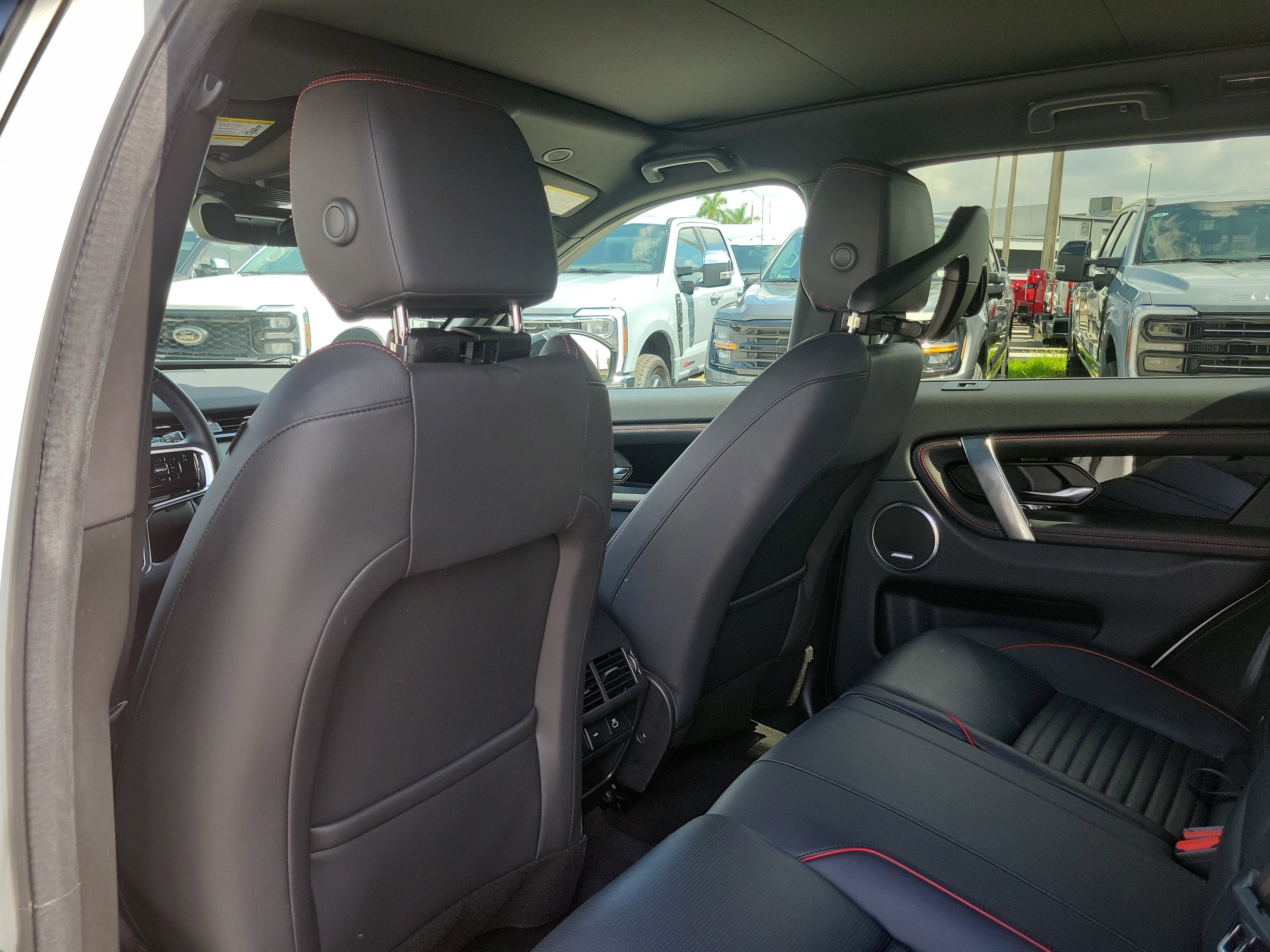 2023 Land Rover Discovery Sport S R-Dynamic