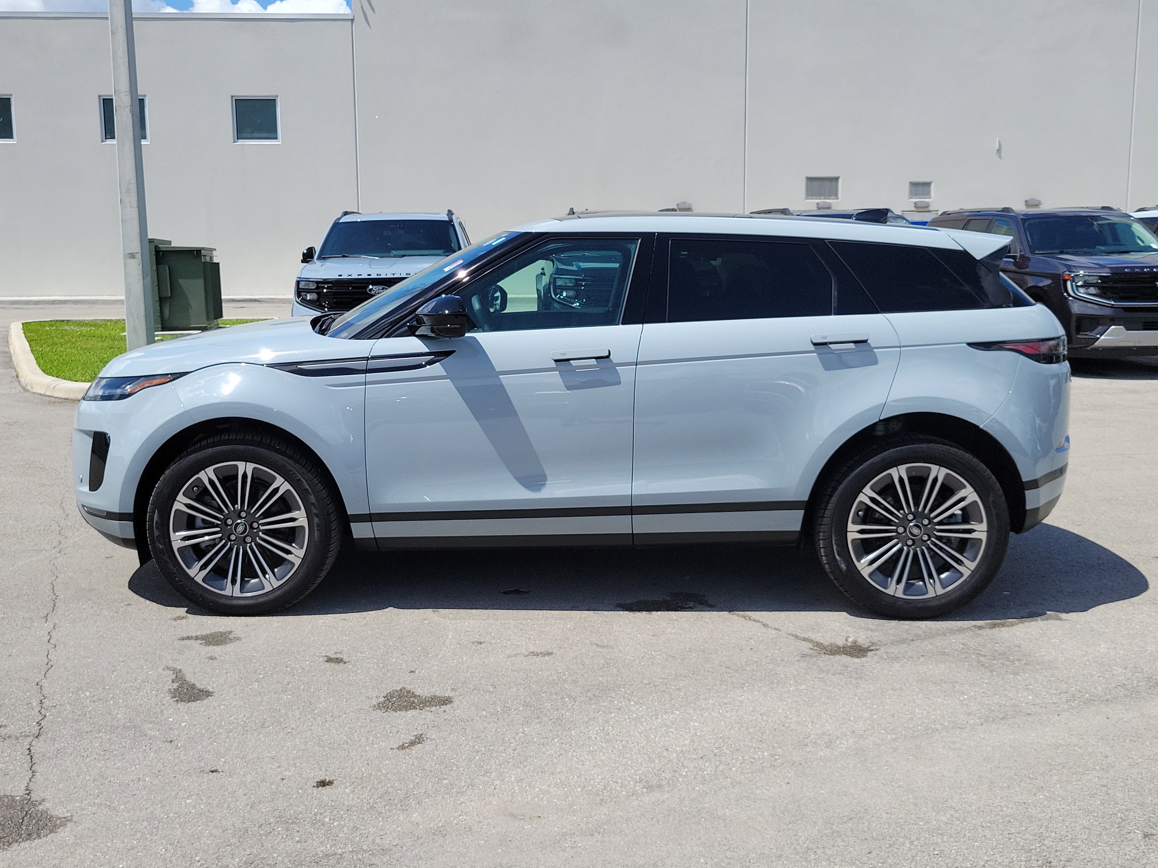 2026 Land Rover Range Rover Evoque Core S