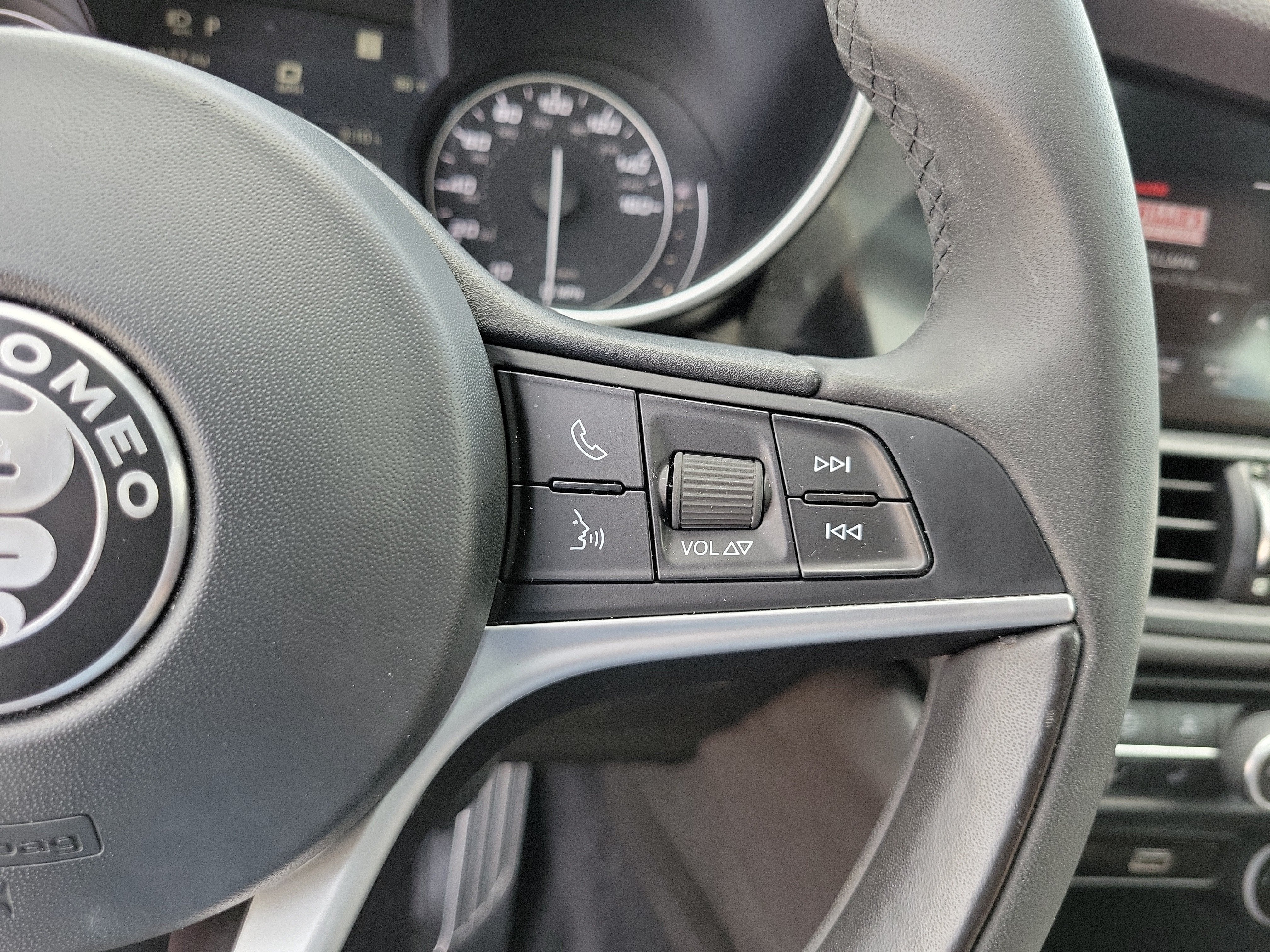2022 Alfa Romeo Giulia Ti