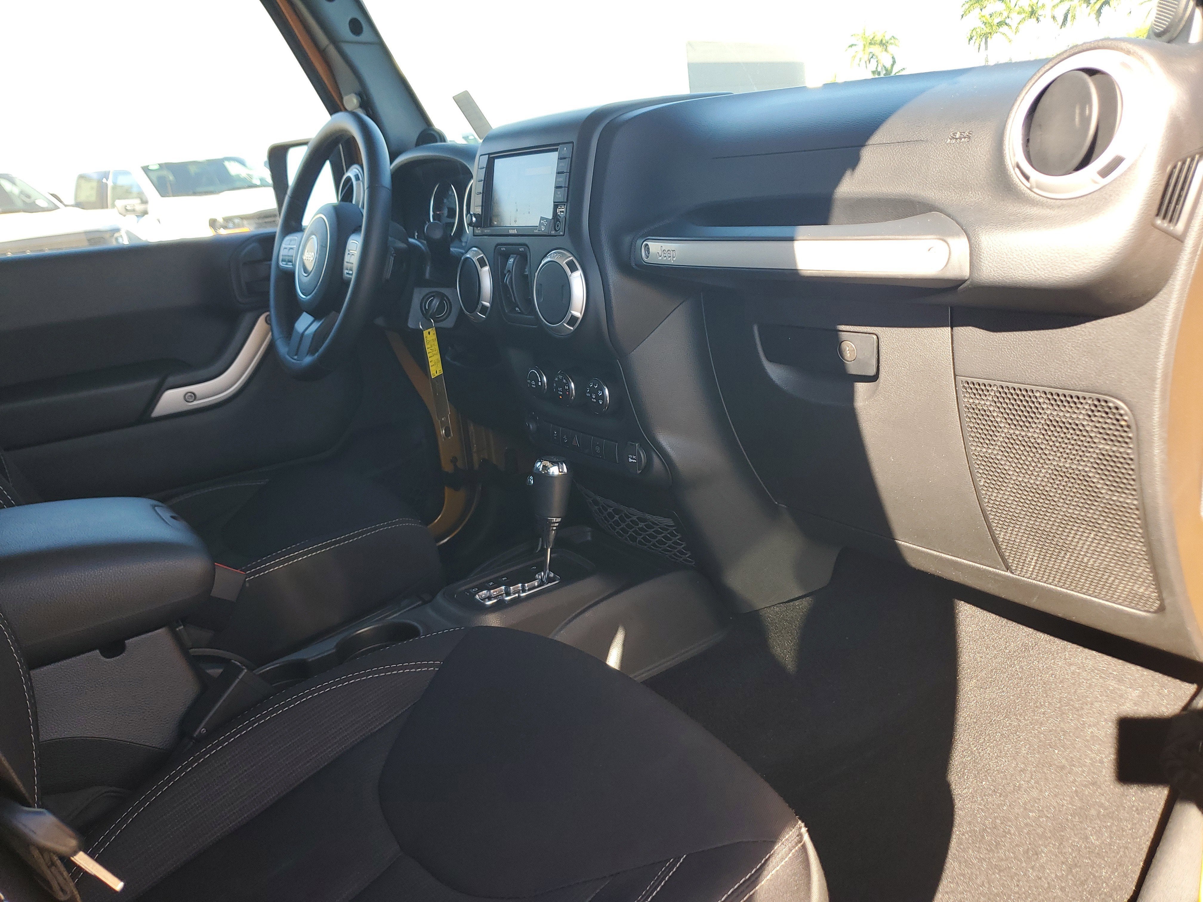 2014 Jeep Wrangler Unlimited Sahara 4WD