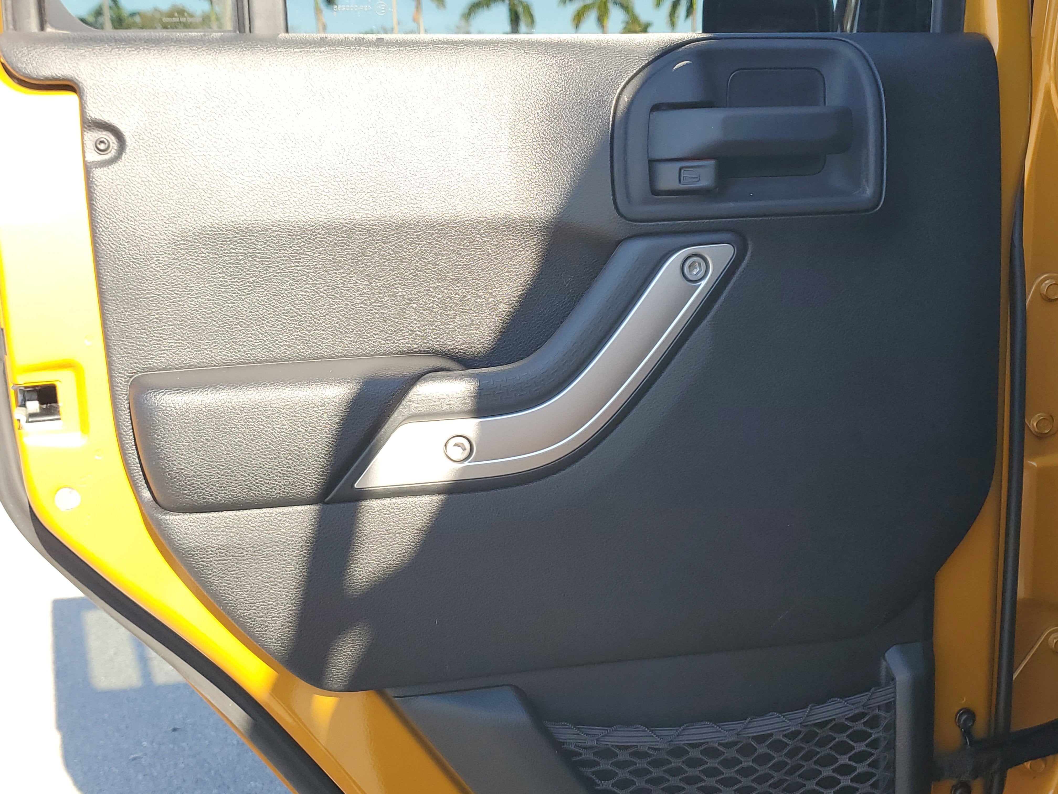 2014 Jeep Wrangler Unlimited Sahara 4WD