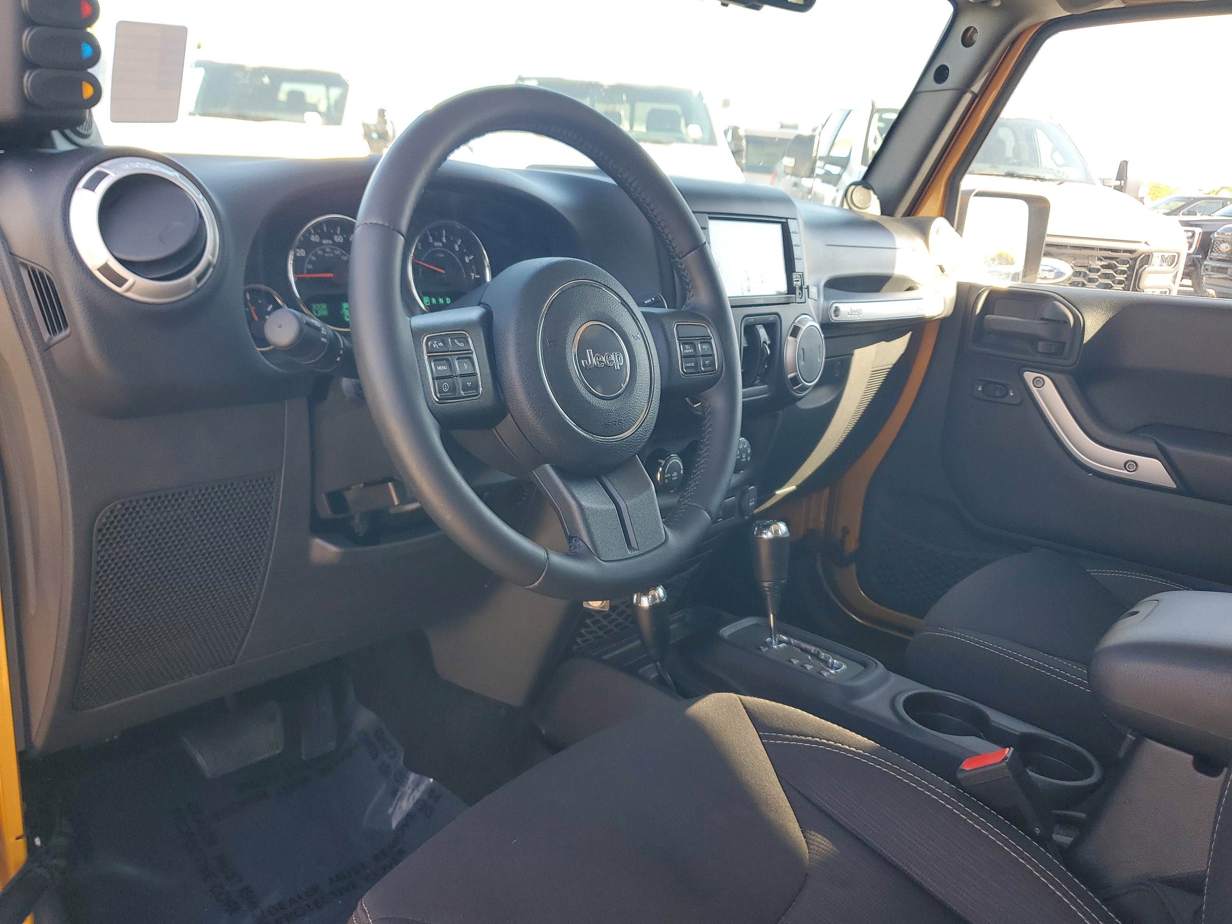 2014 Jeep Wrangler Unlimited Sahara 4WD