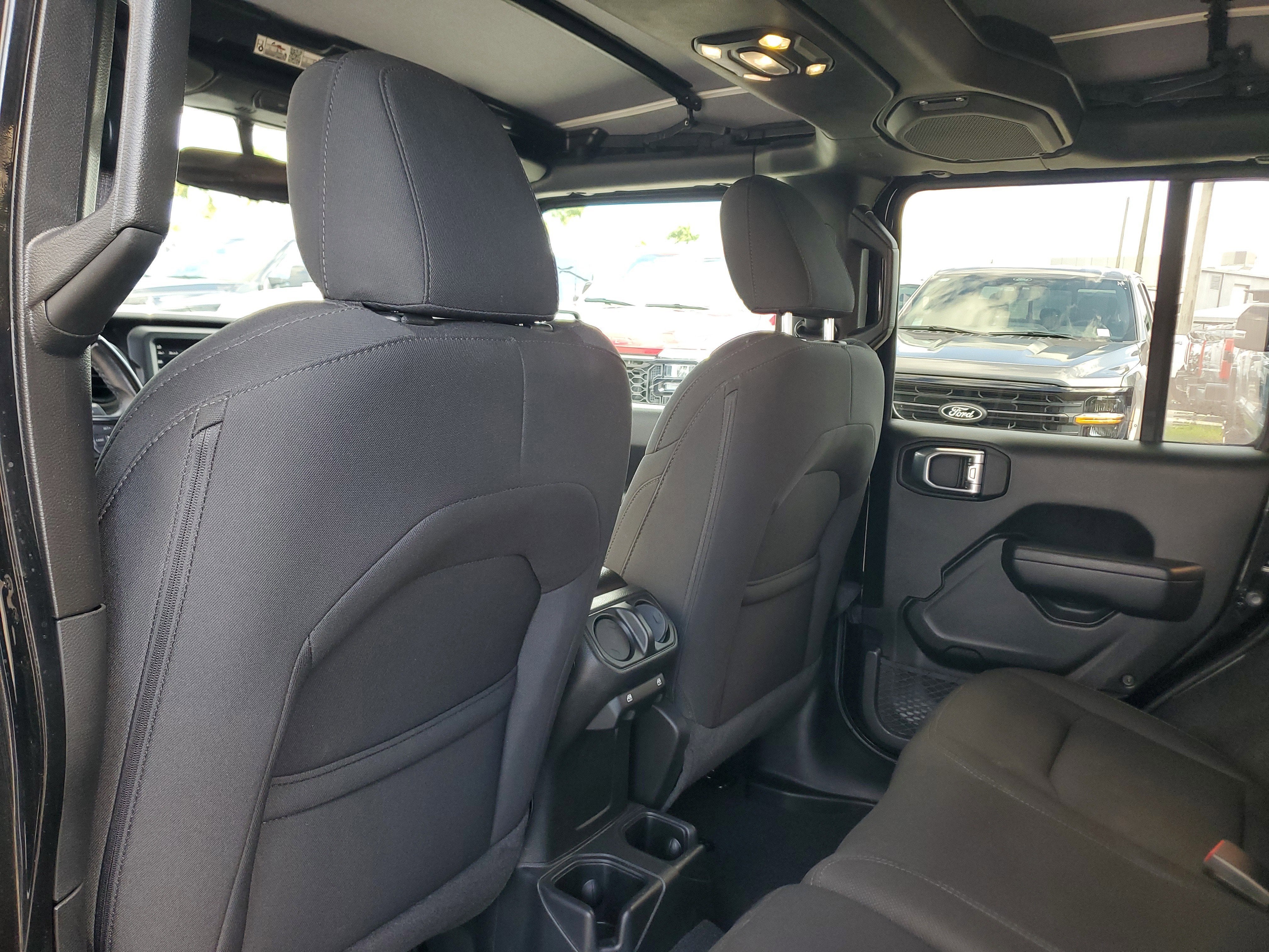2022 Jeep Wrangler Unlimited Willys 4WD Diesel