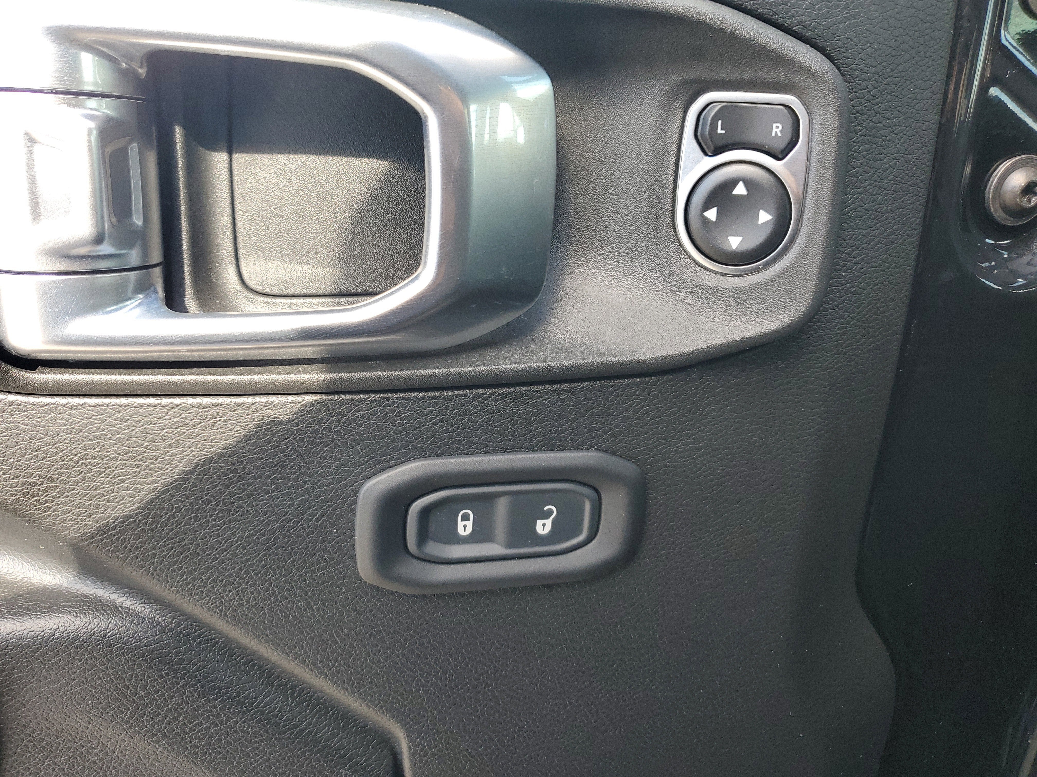 2022 Jeep Wrangler Unlimited Willys 4WD Diesel