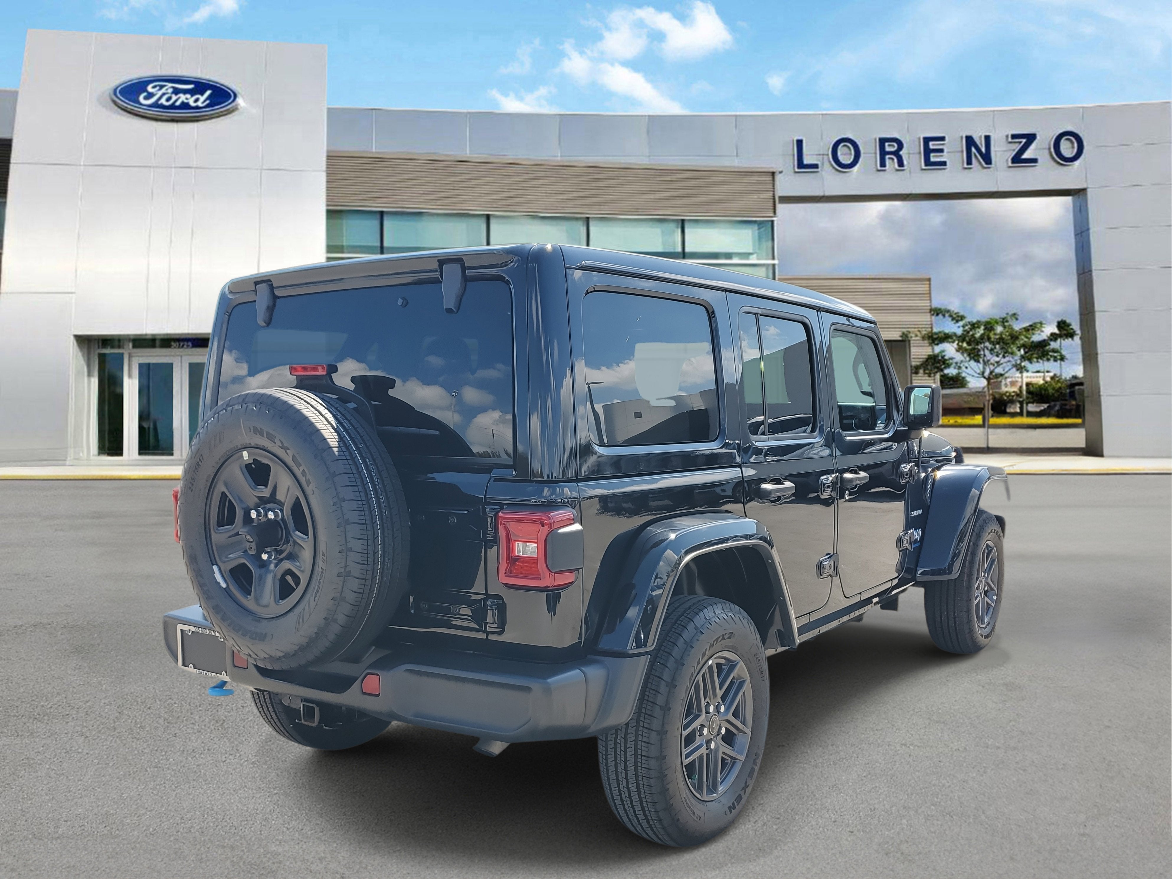 2023 Jeep Wrangler 4xe Sahara 4WD