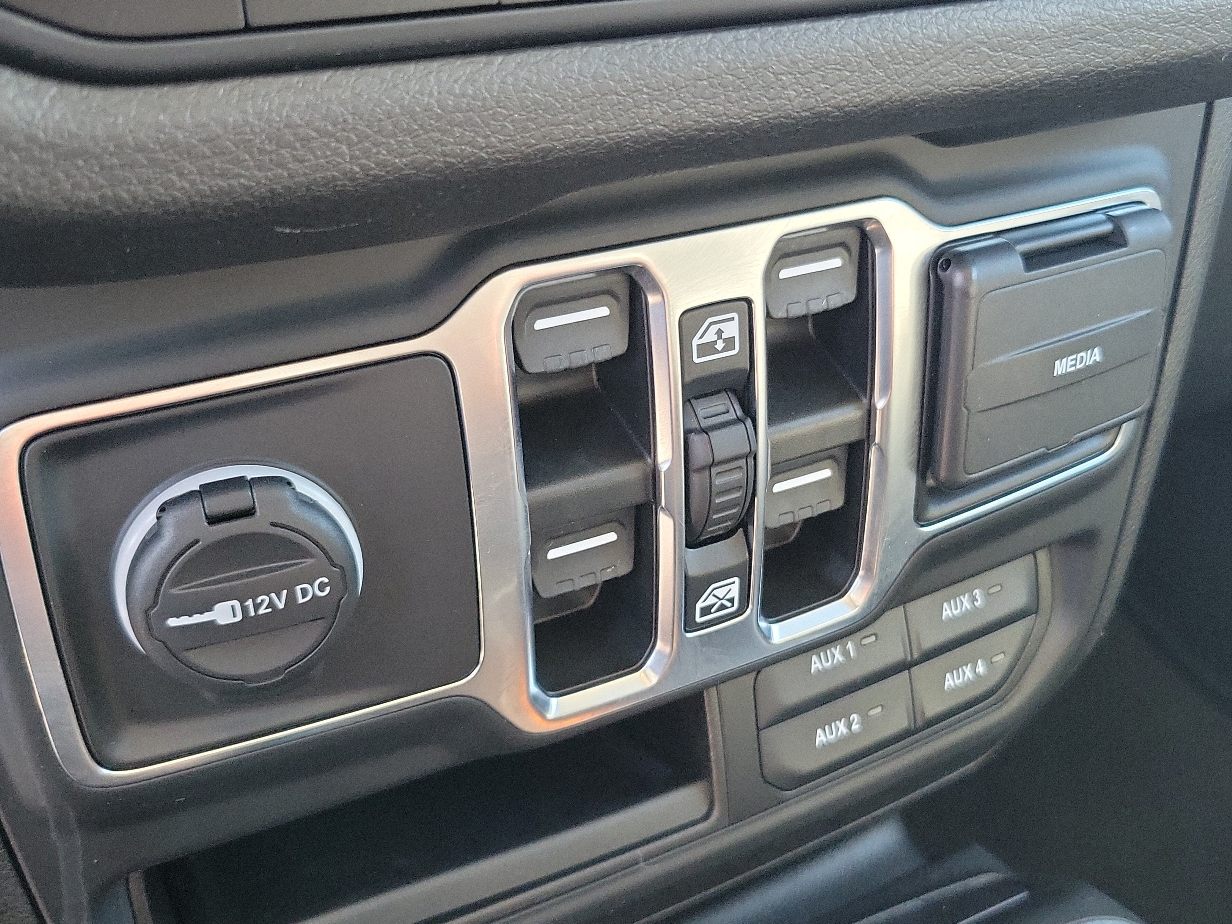 2024 Jeep Wrangler Sport S 4WD
