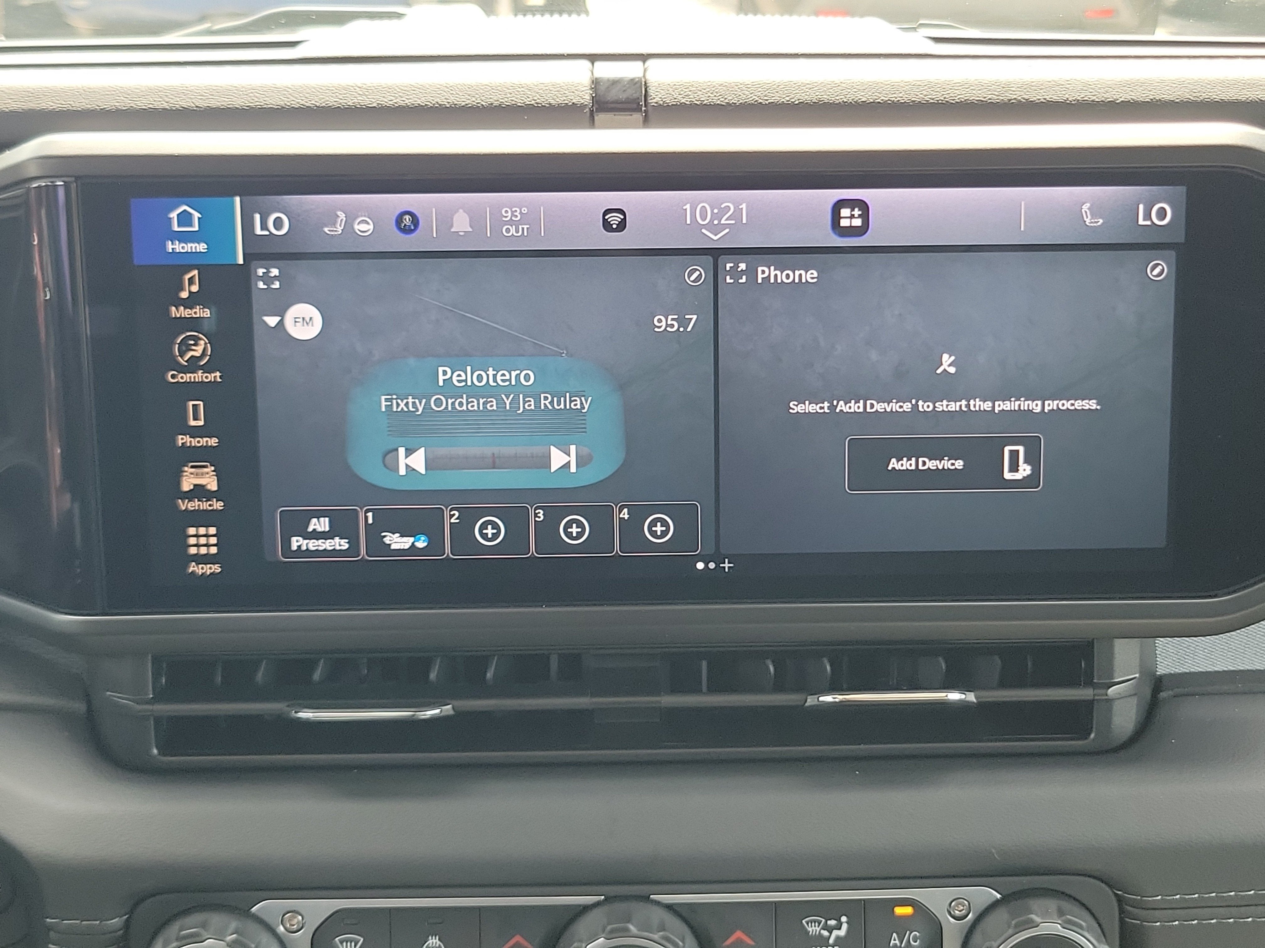 2025 Jeep Wrangler Sahara 4WD