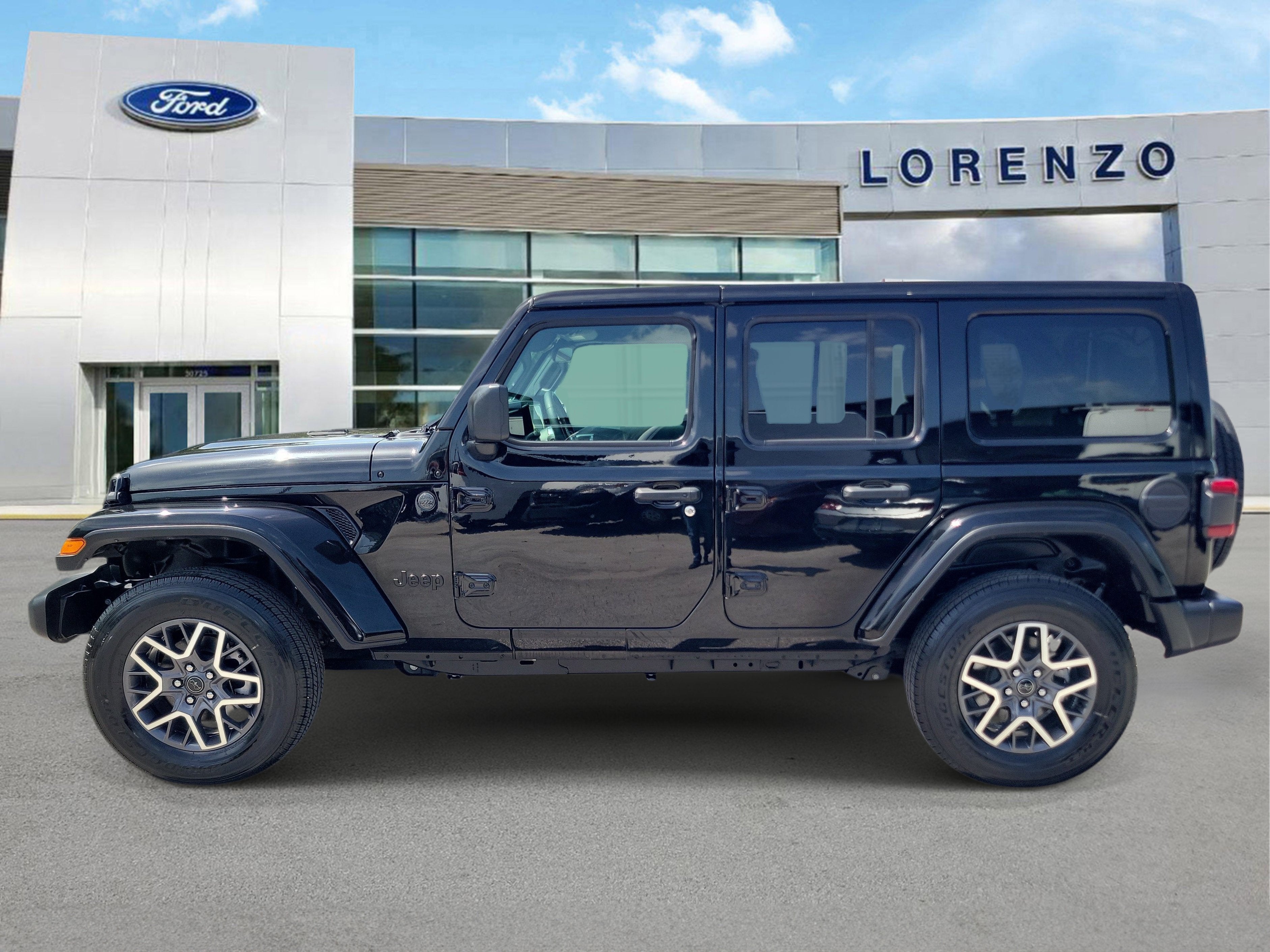 2025 Jeep Wrangler Sahara 4WD