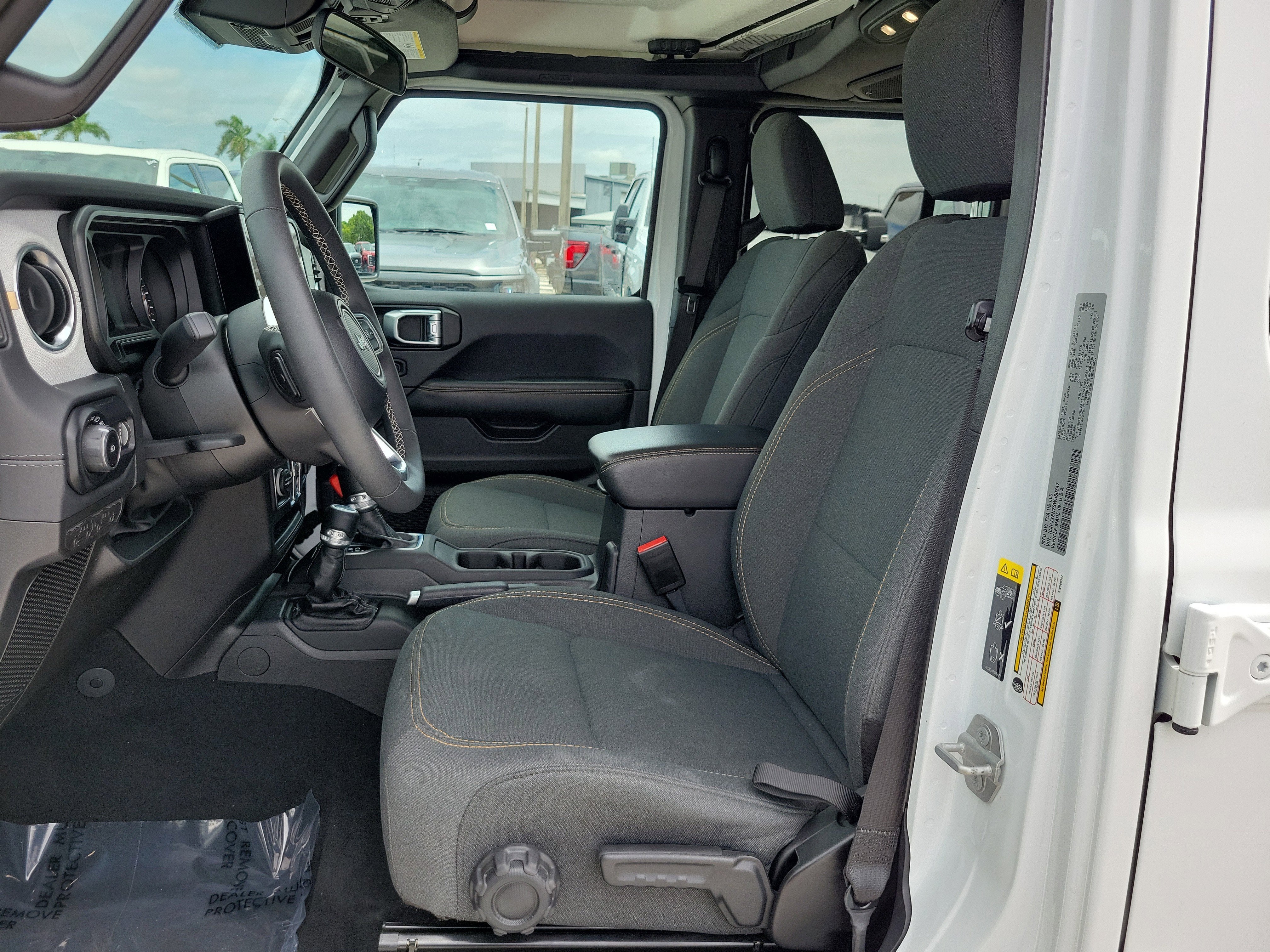 2025 Jeep Wrangler Sahara 4WD