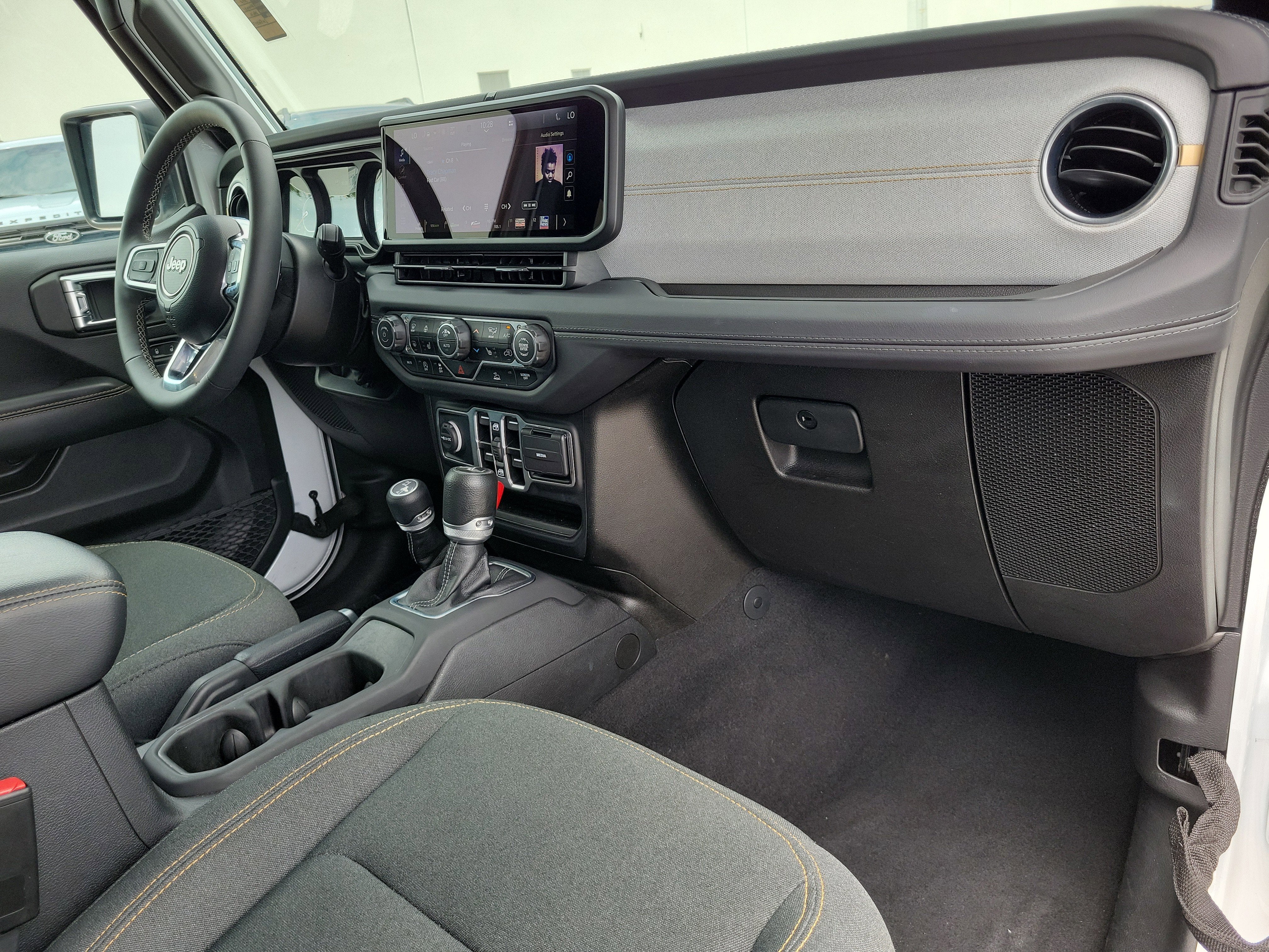 2025 Jeep Wrangler Sahara 4WD