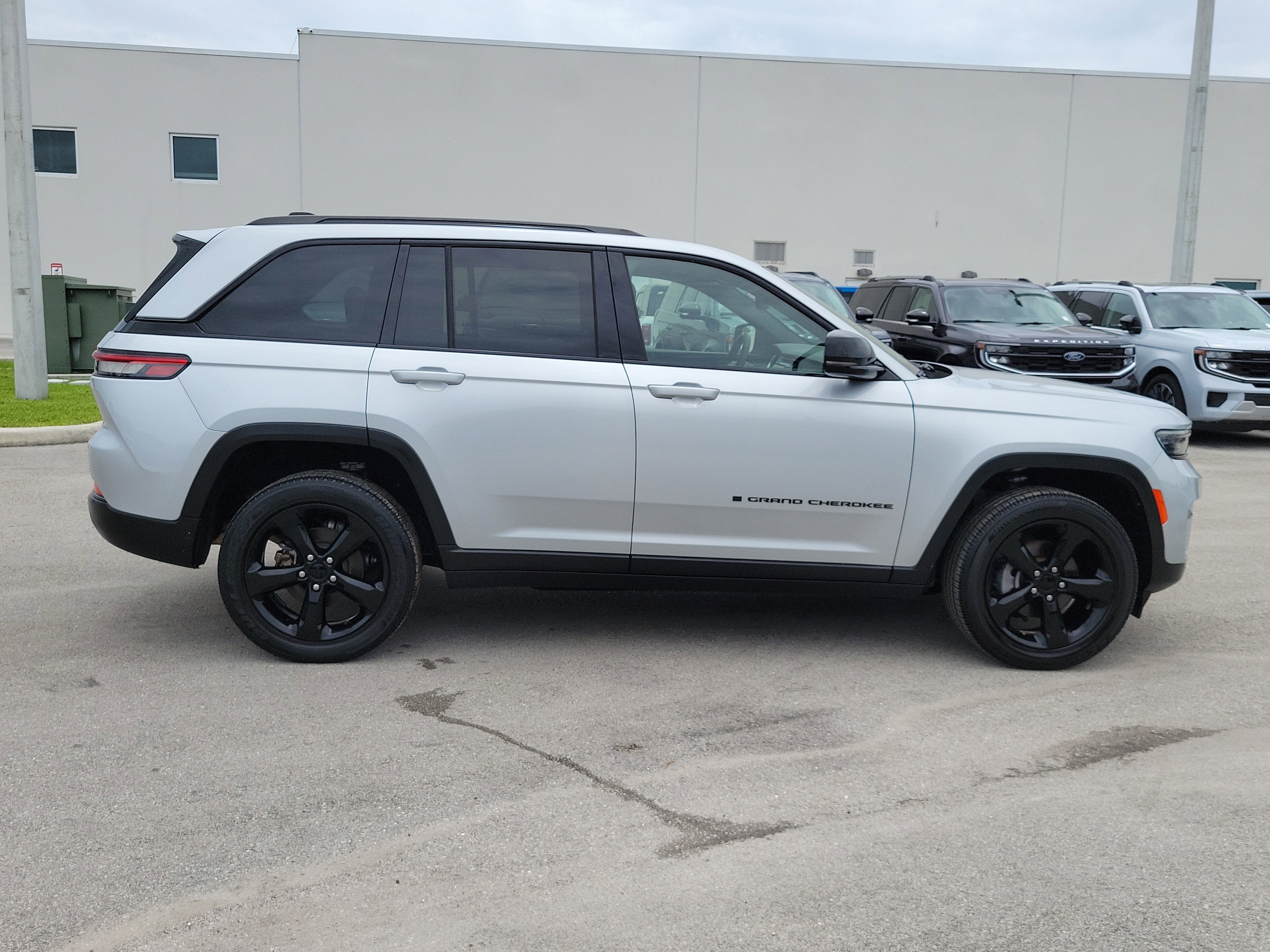2023 Jeep Grand Cherokee Altitude X 4WD