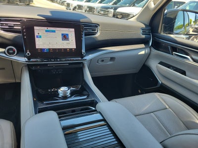 2023 Jeep Wagoneer Base