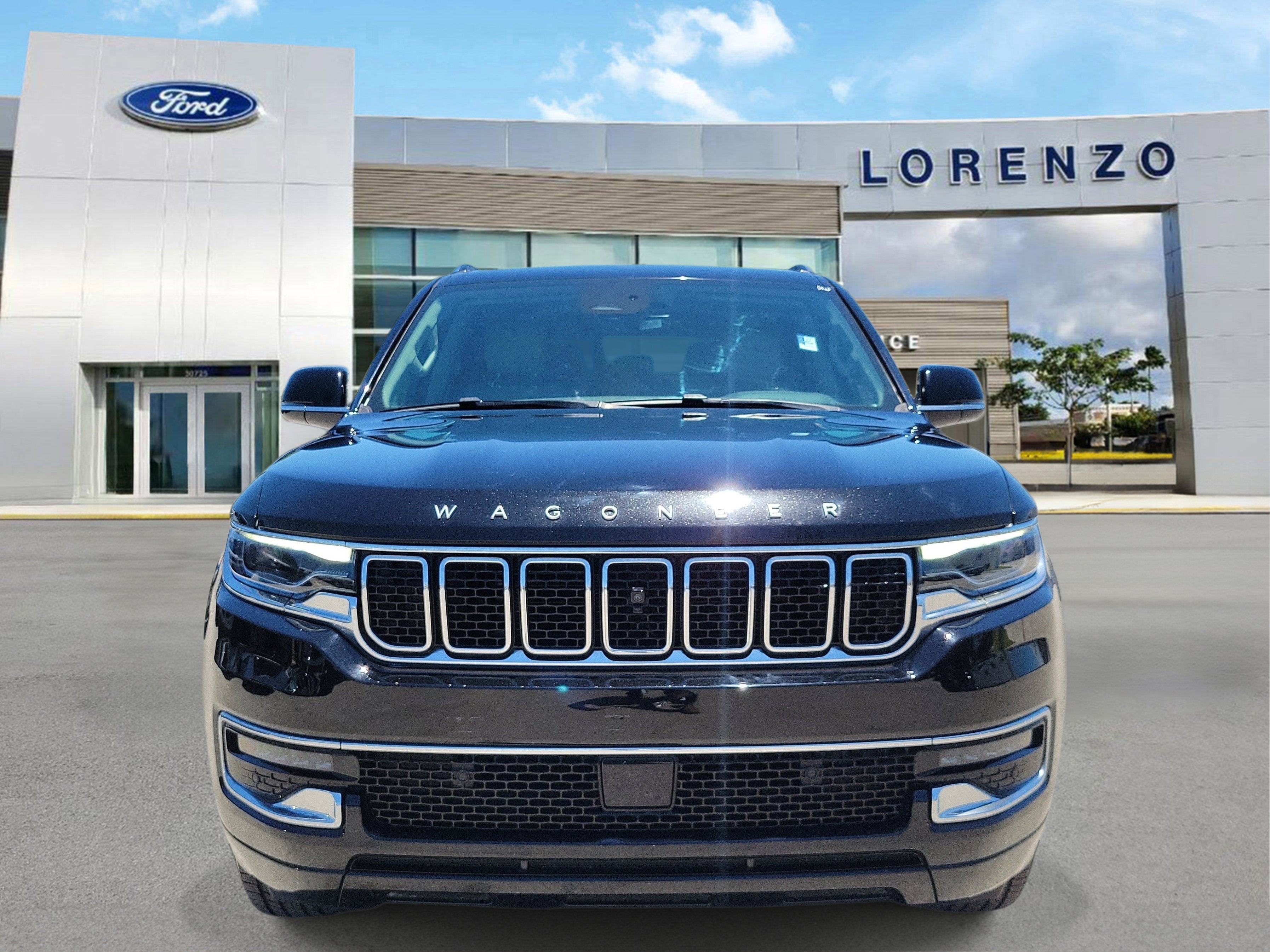 2023 Jeep Wagoneer Base