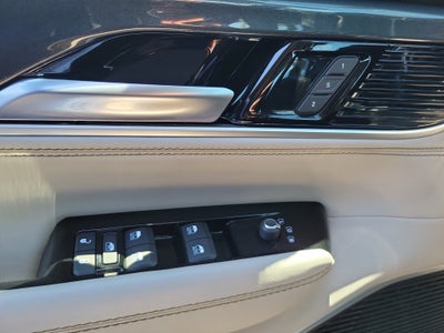 2023 Jeep Wagoneer Base