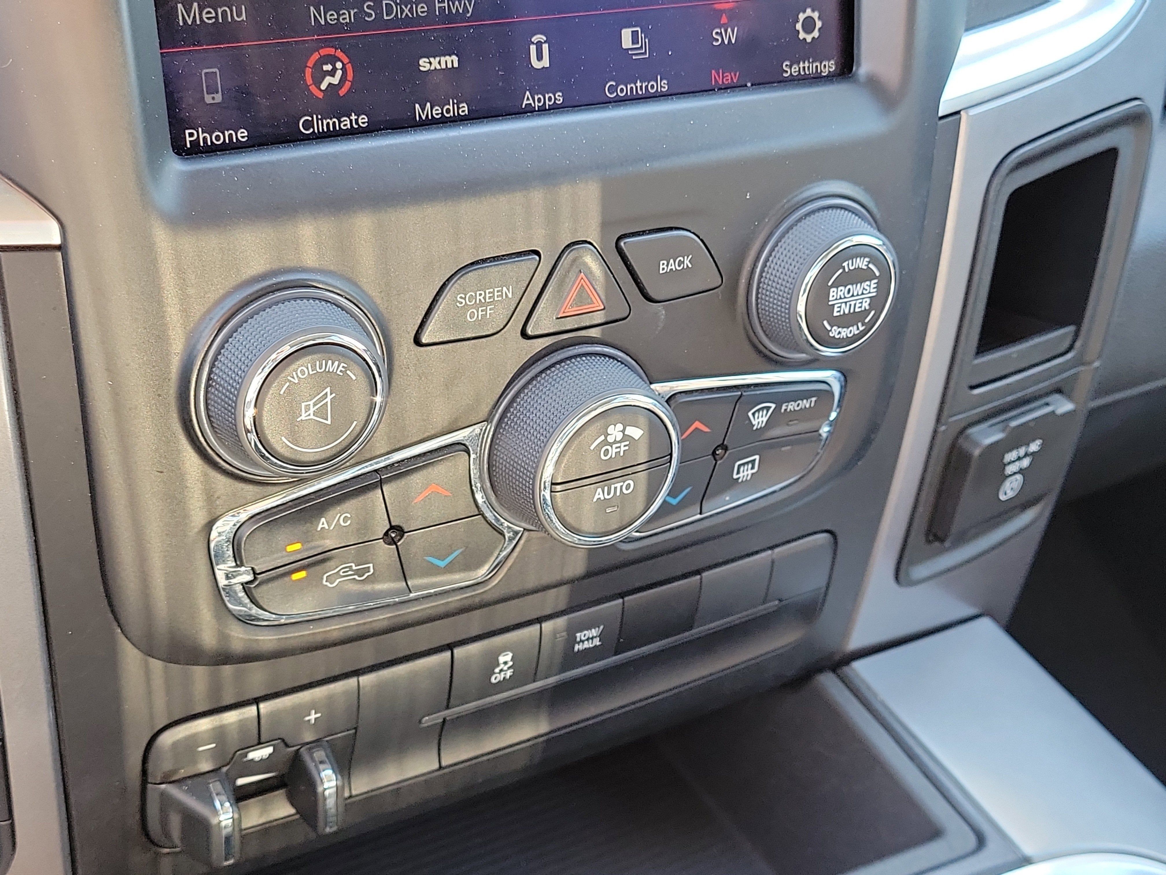 2023 RAM 1500 Classic SLT