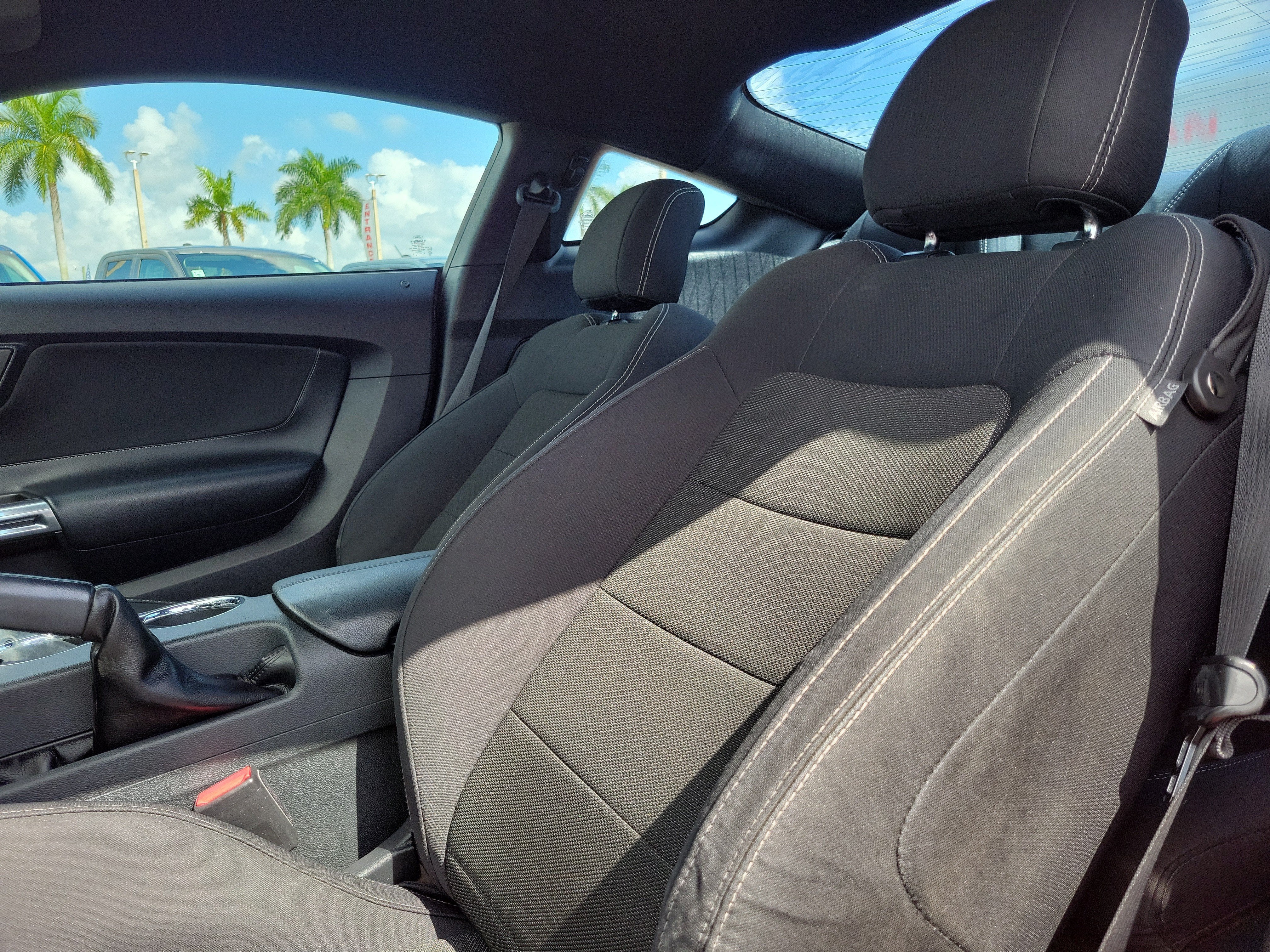 2016 Ford Mustang V6