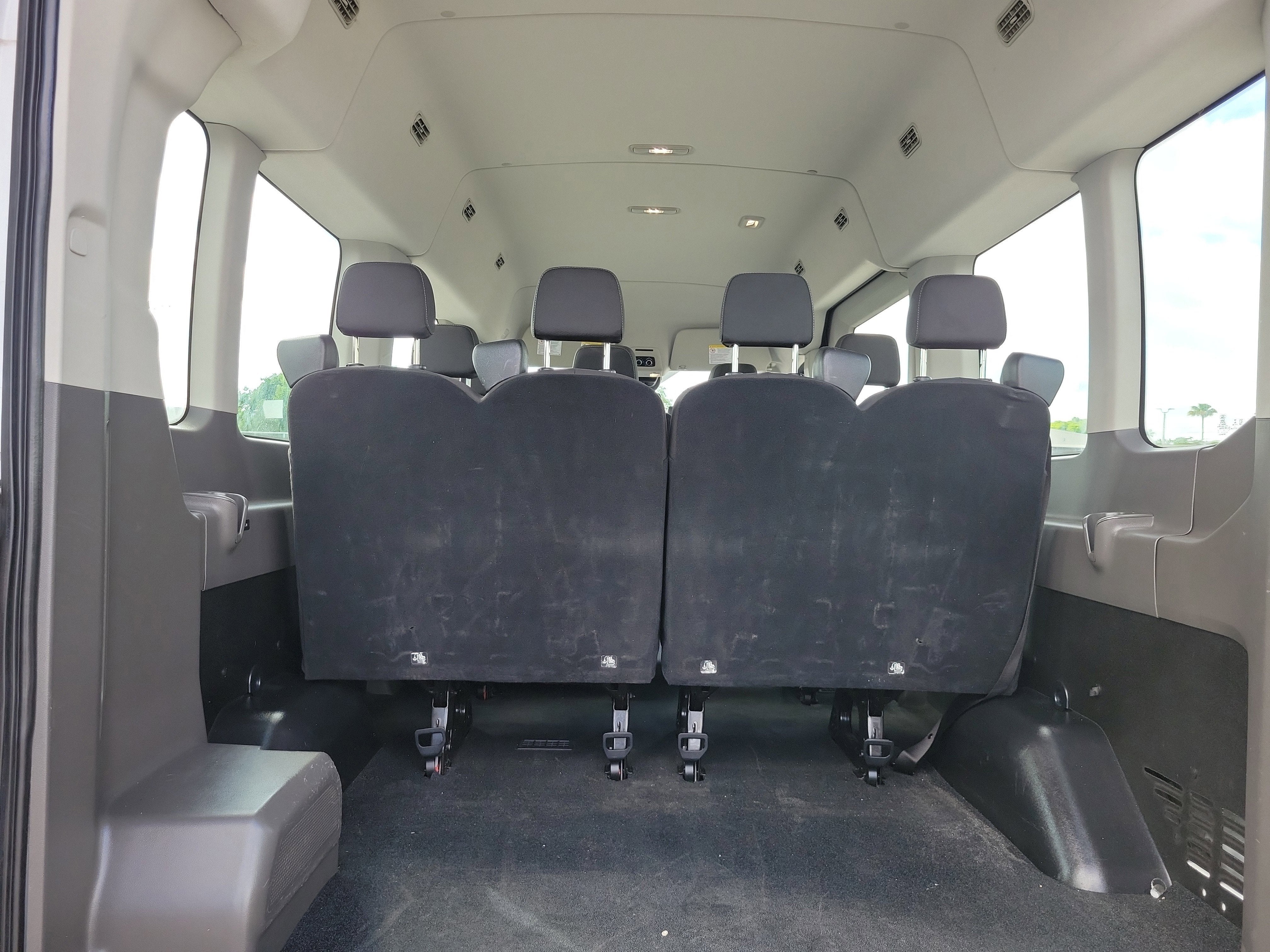 2022 Ford Transit Passenger Wagon XL