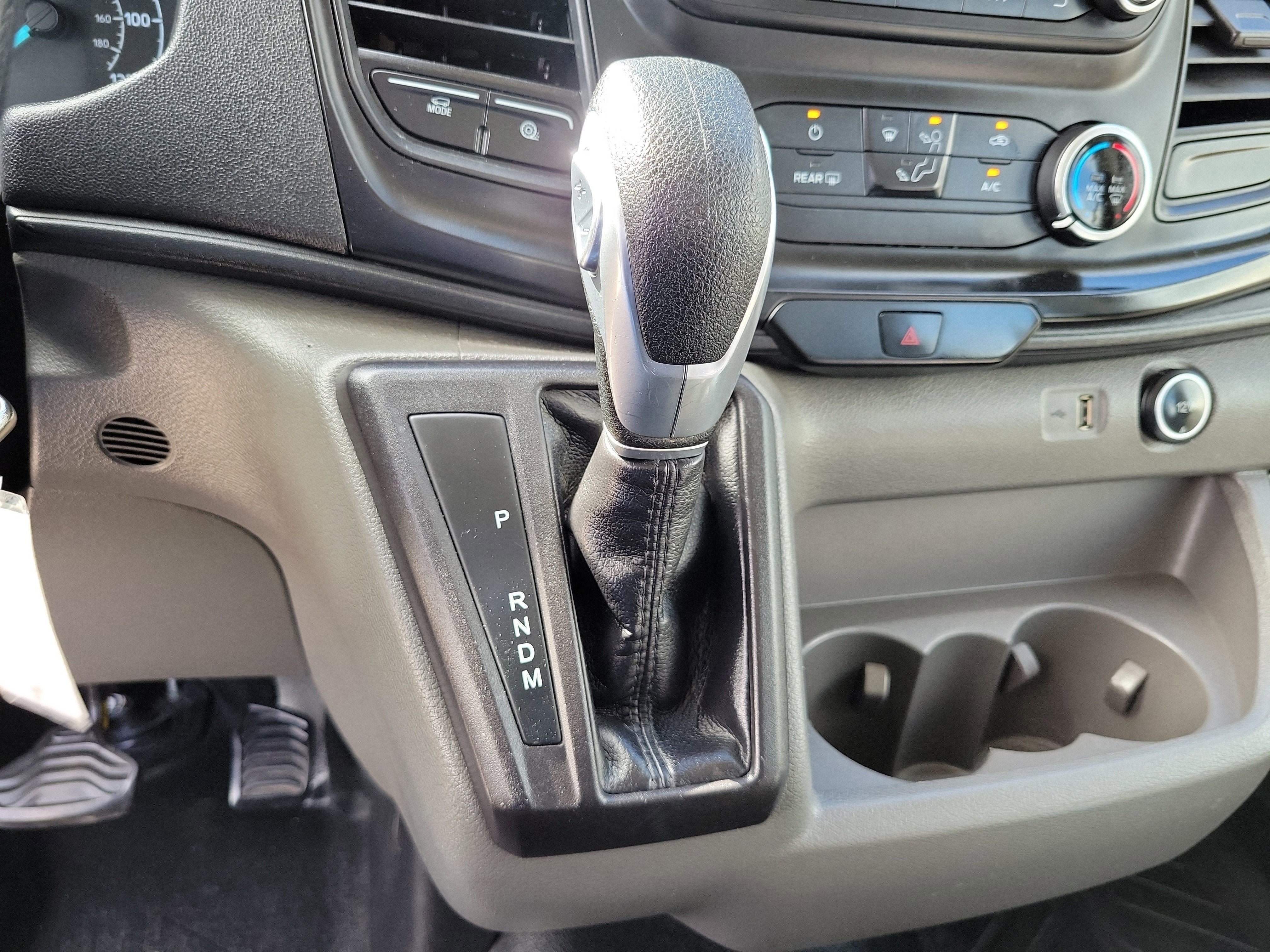 2022 Ford Transit Passenger Wagon XL