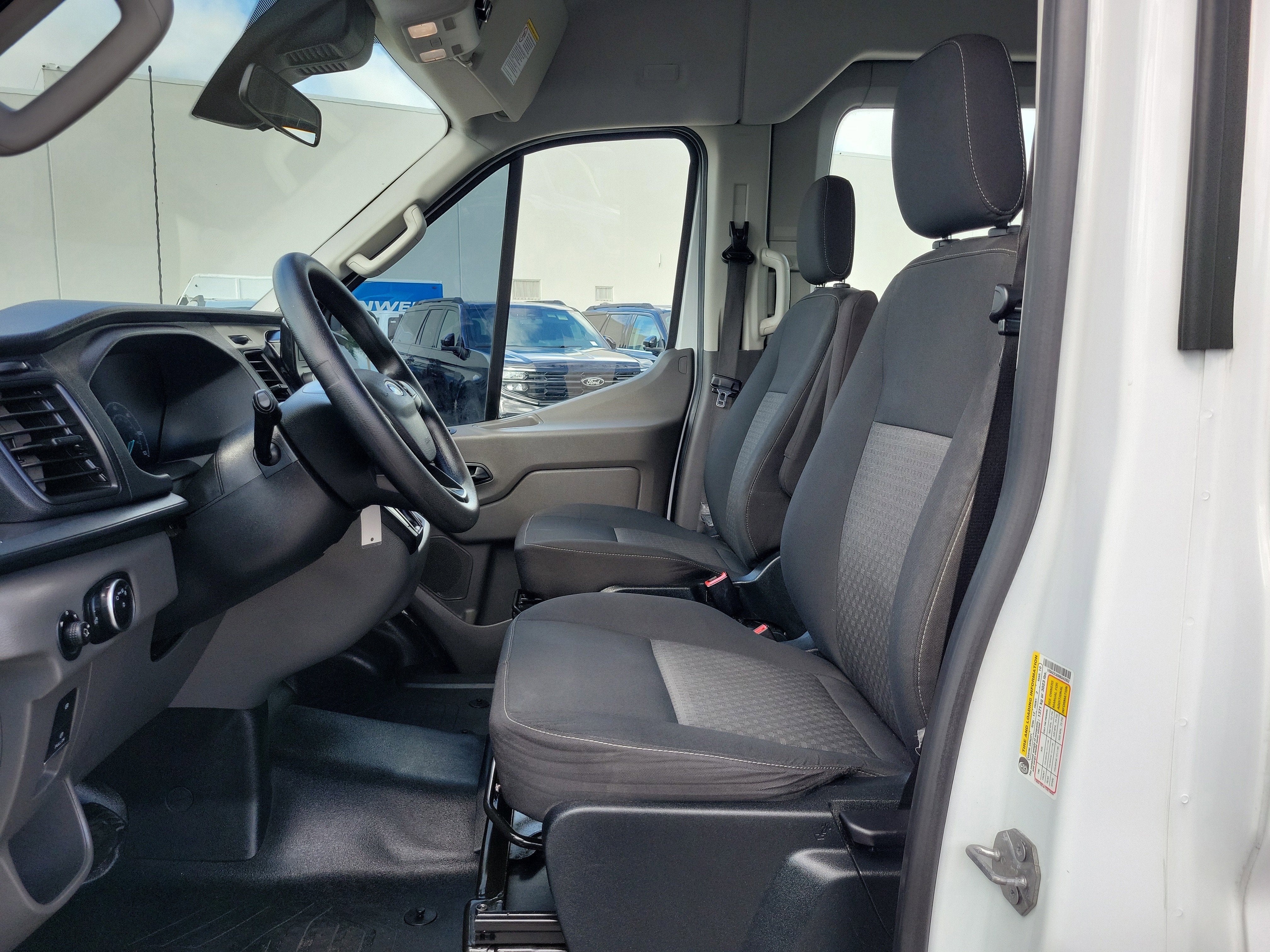 2022 Ford Transit Passenger Wagon XL
