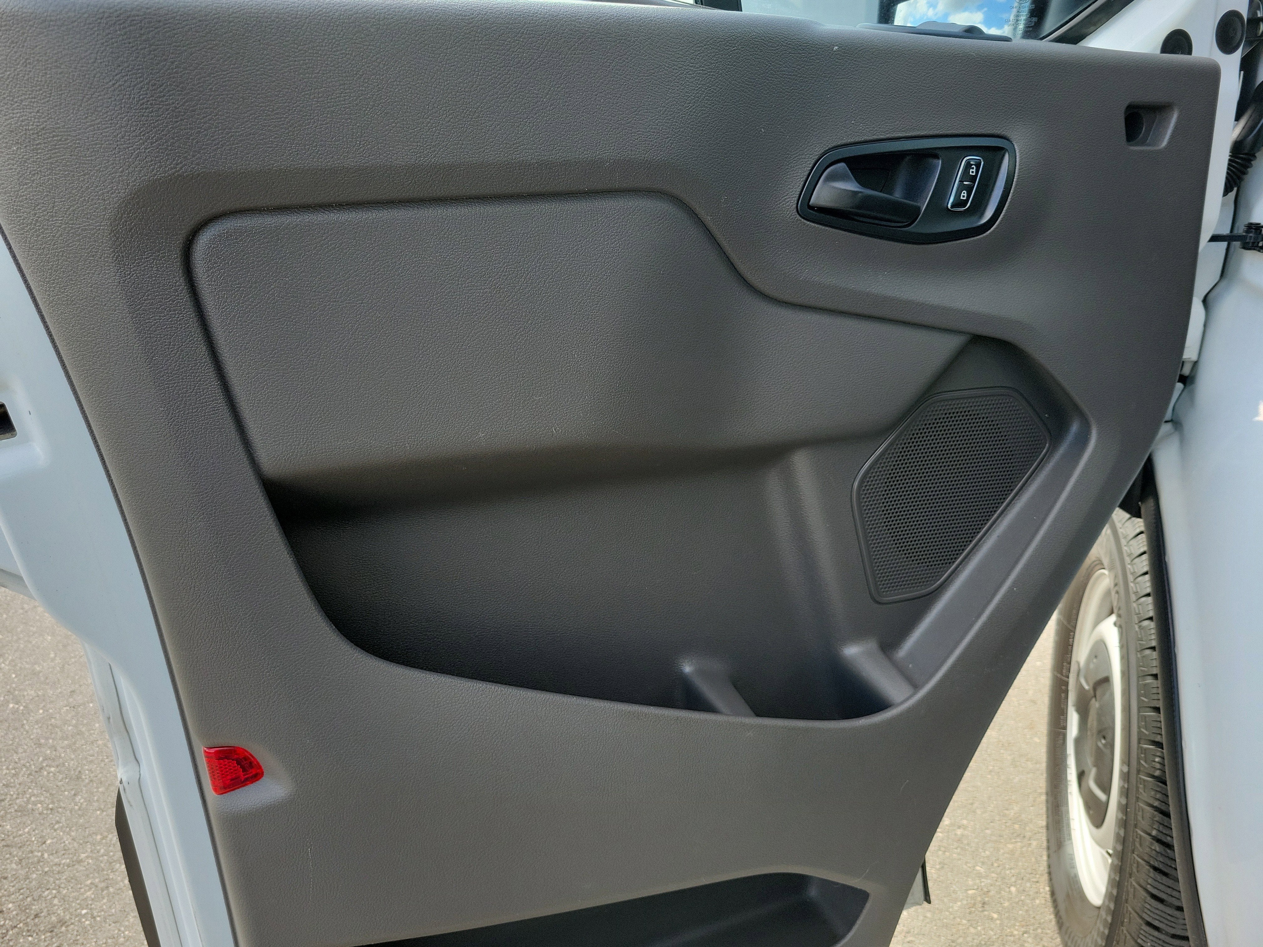 2022 Ford Transit Passenger Wagon XL