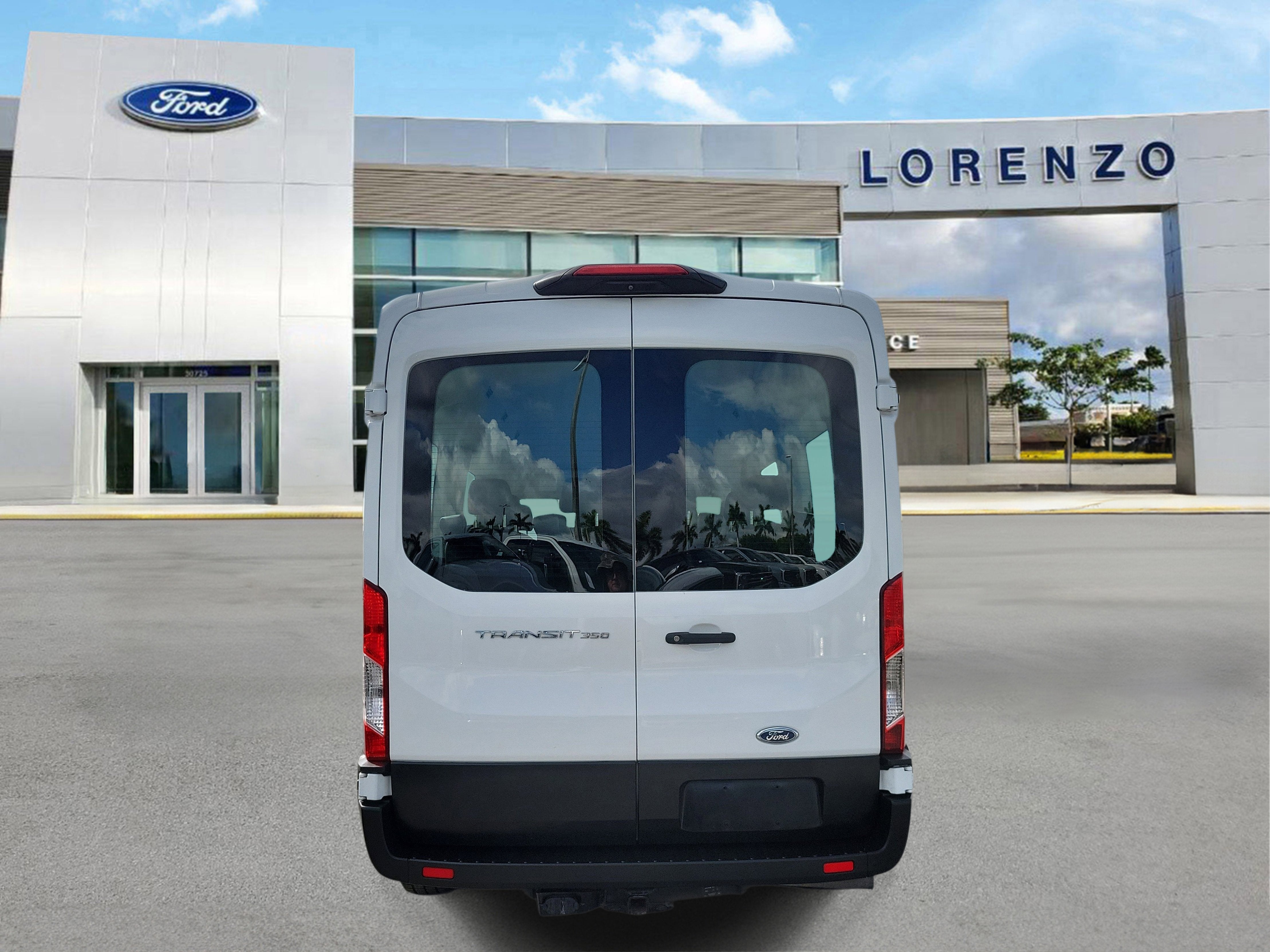 2022 Ford Transit Passenger Wagon XL